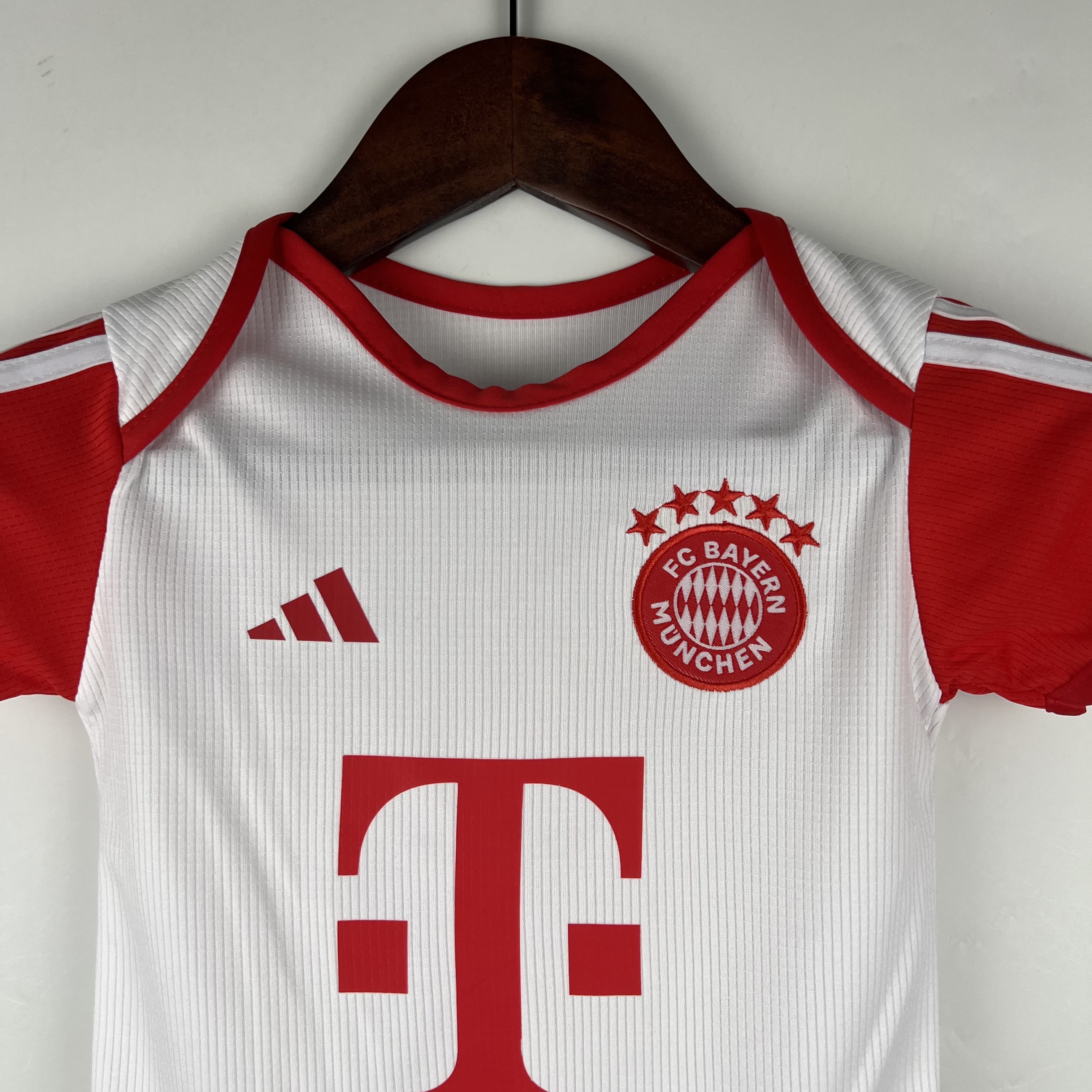 Bayern Munich 23-24 Home Stadium Baby Crawling Suit - SOCCERDEALSHOP