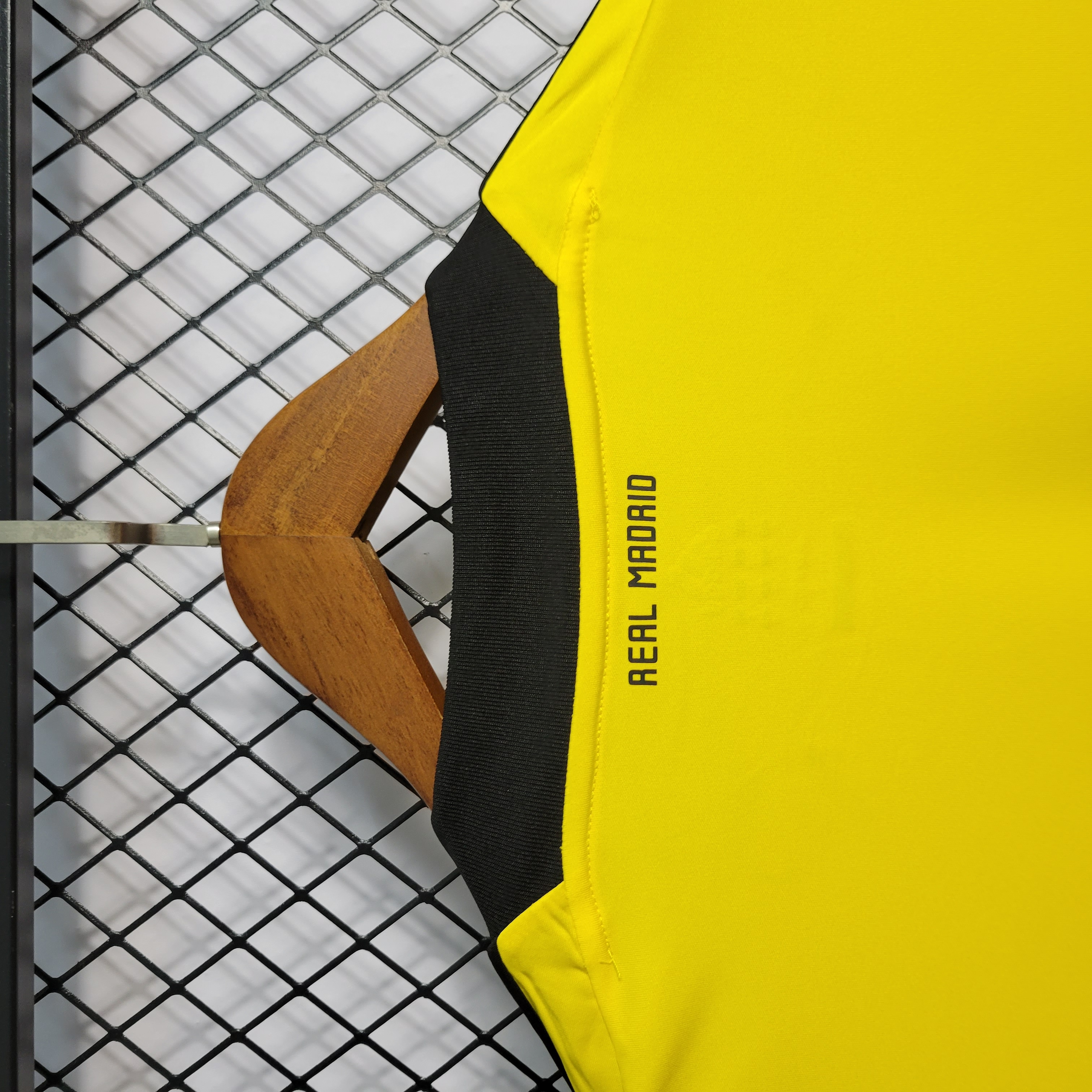 Retro Real Madrid 11-12 Yellow Goalkeeper Jersey - SOCCERDEALSHOP