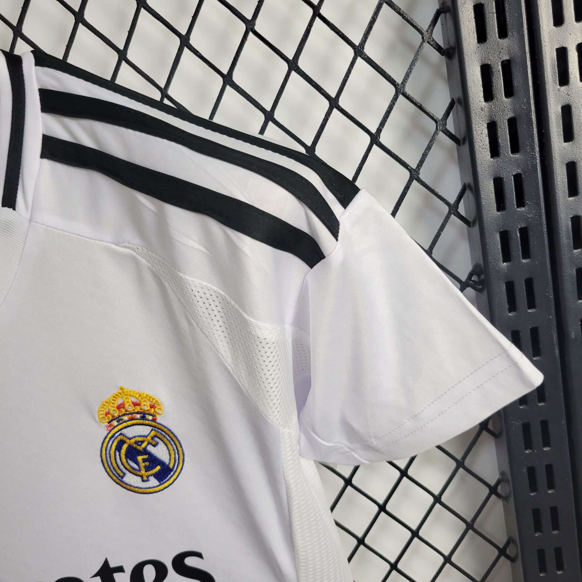 Real Madrid 24-25 Home Stadium Kids Kit - SOCCERDEALSHOP