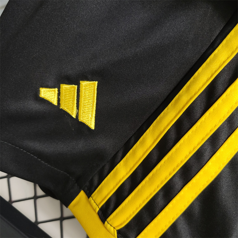 Juventus 23-24 Home Kids Kit - SOCCERDEALSHOP