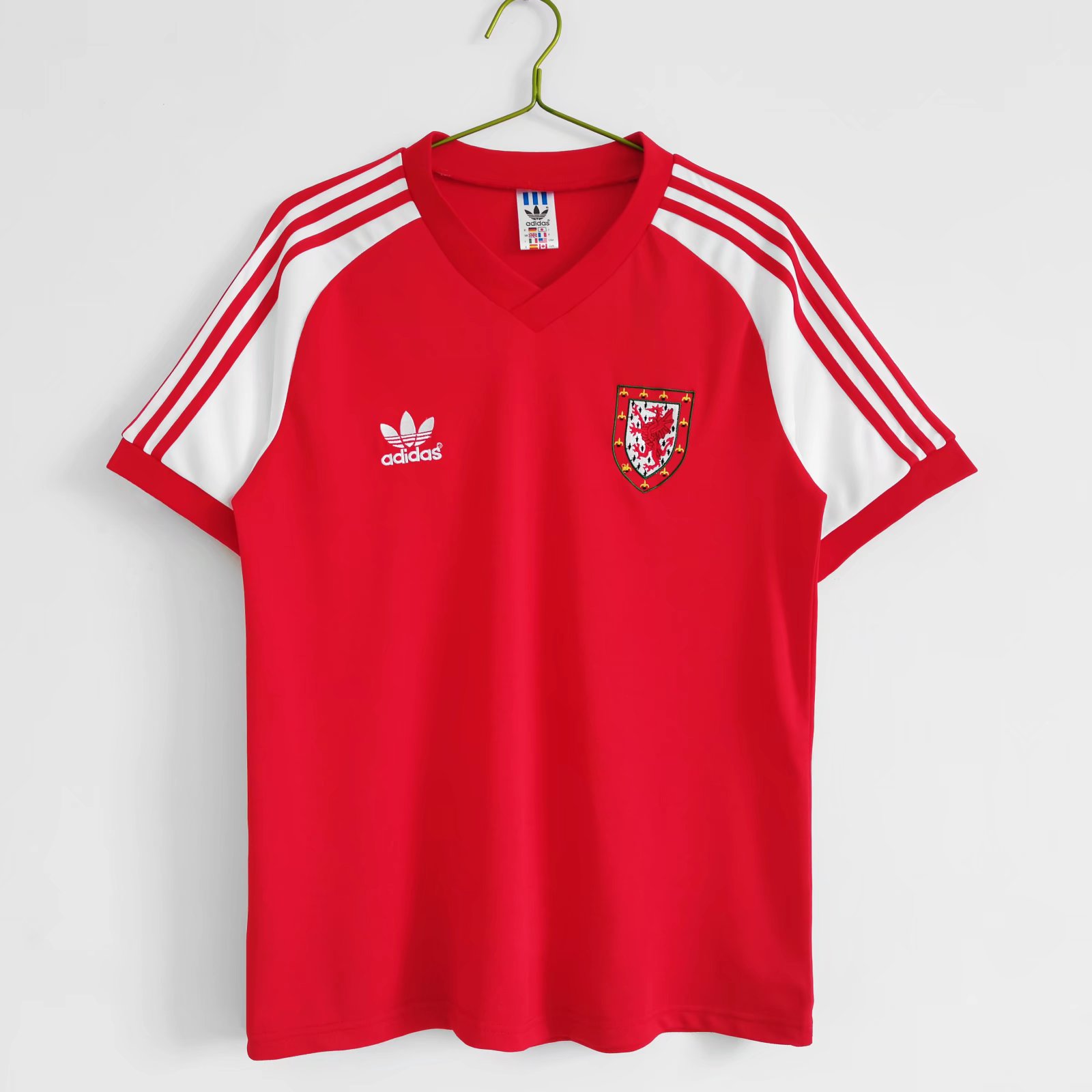 Retro Wales 1982 Home Stadium Jersey - SOCCERDEALSHOP