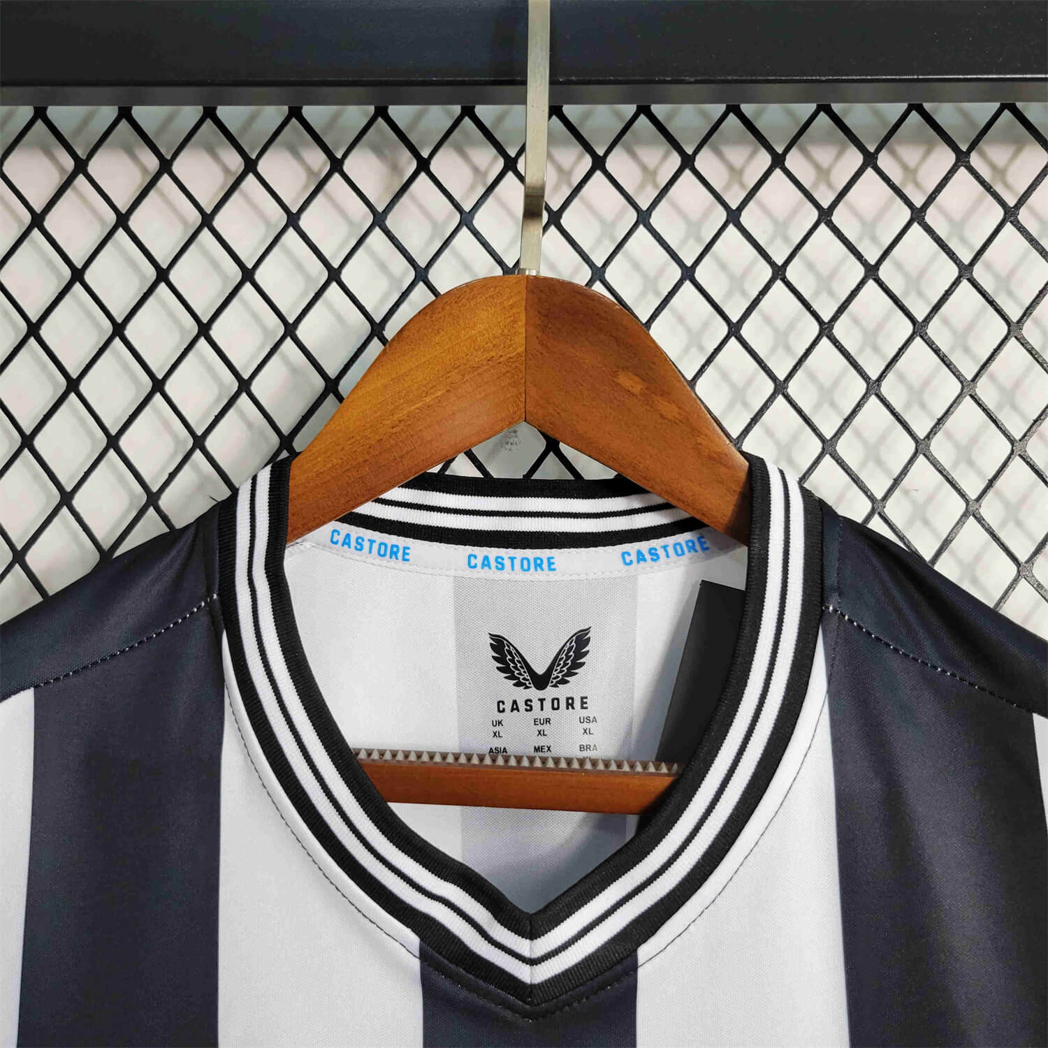 Newcastle United 23-24 Home Stadium Jersey - Fans Version - SOCCERDEALSHOP
