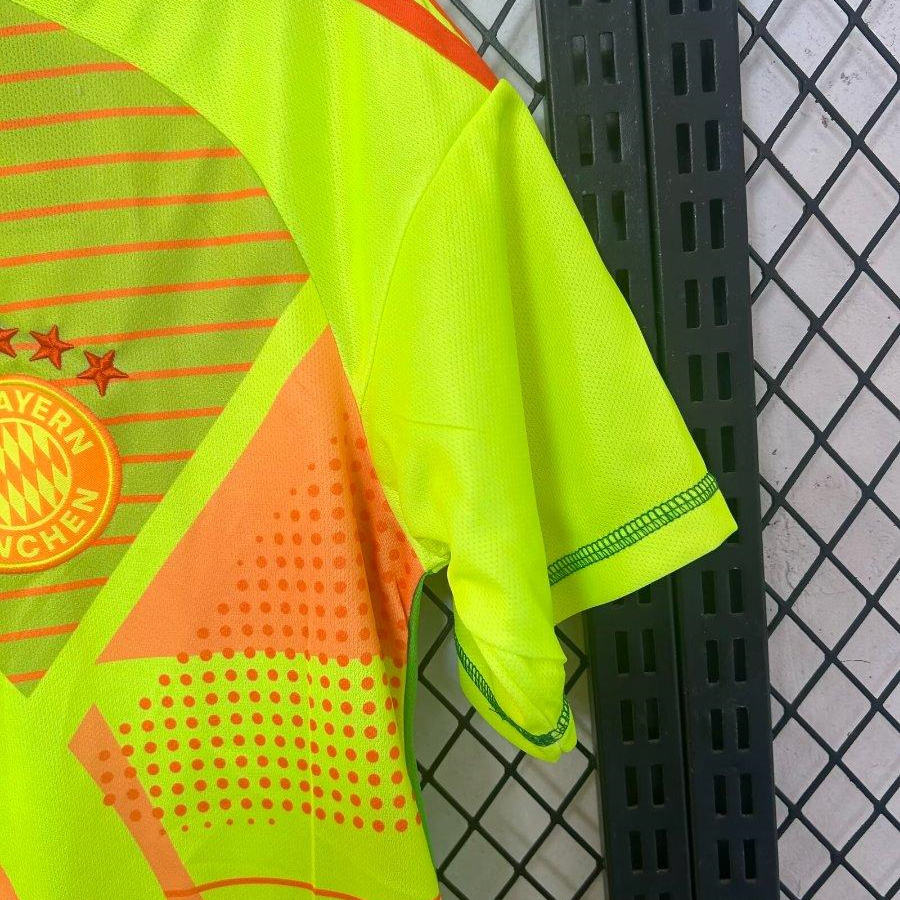 Bayern Munich 24-25 Green Goalkeeper Jersey - Fans Version - SOCCERDEALSHOP