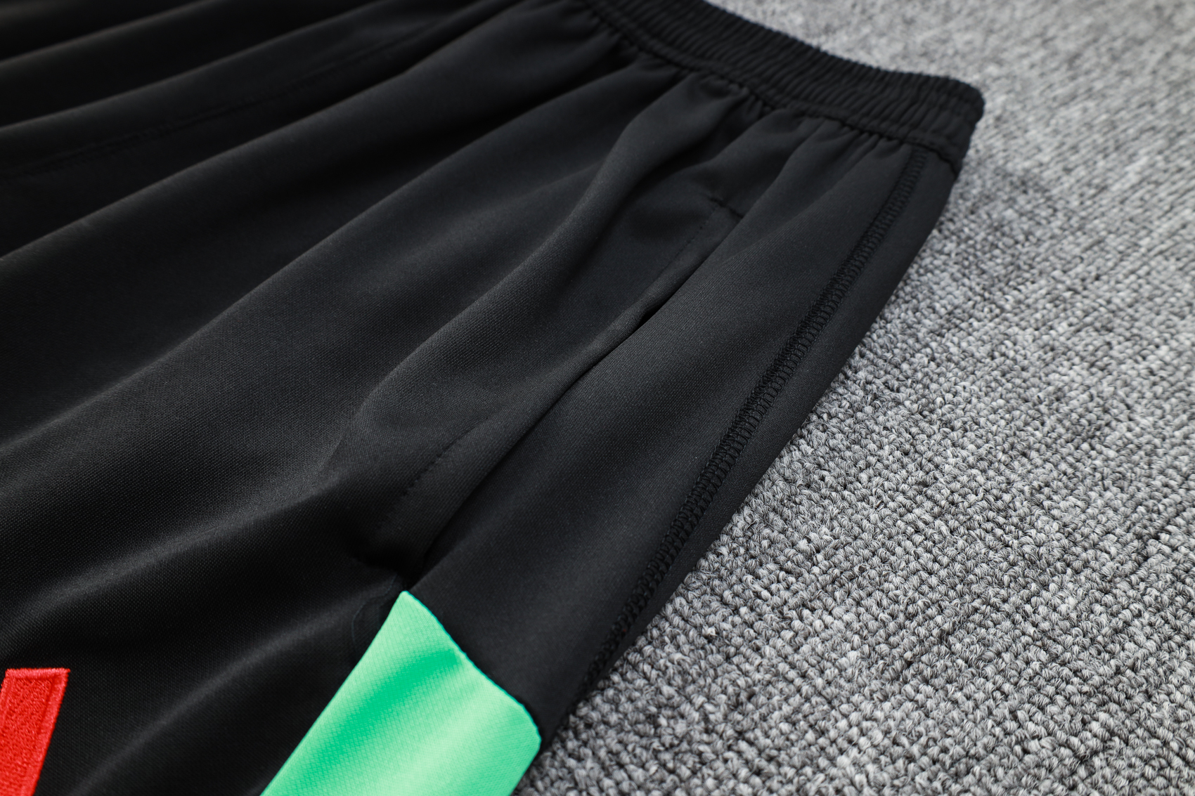 Manchester United 23-24 Jacket Training Tracksuit -Black - SOCCERDEALSHOP