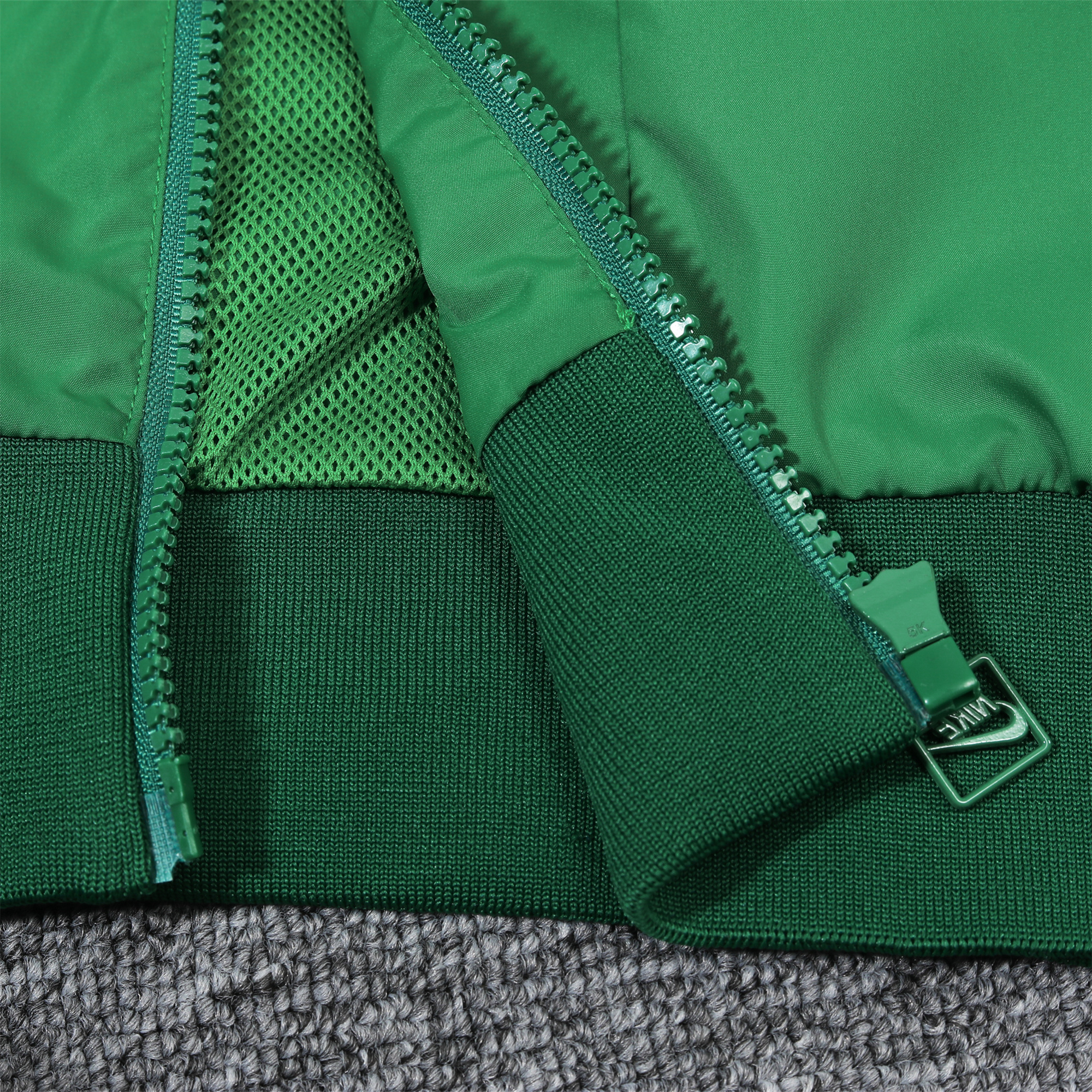 Portugal 2024 National Team Anthem Green Hooded Windbreaker - Player Version - SOCCERDEALSHOP