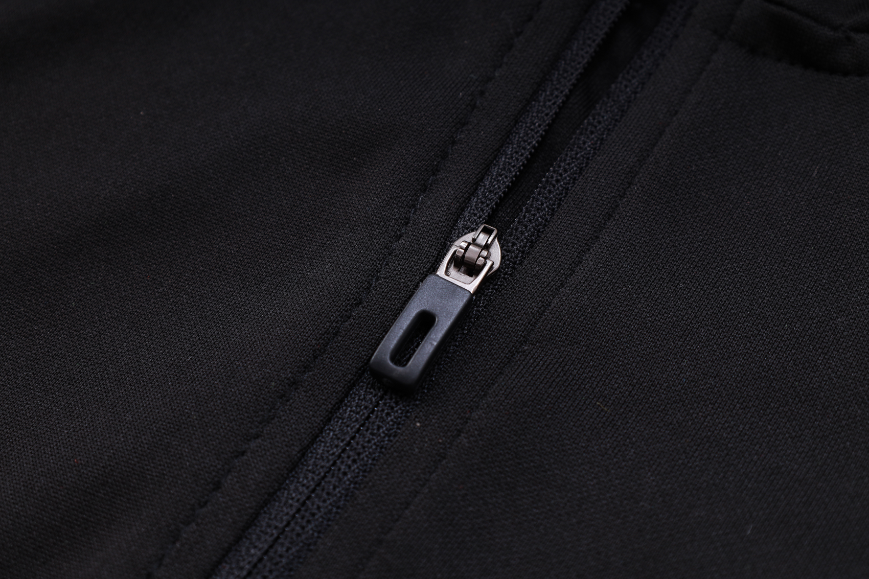 Arsenal 23-24 Kids Long Sleeve Training Set Black - SOCCERDEALSHOP