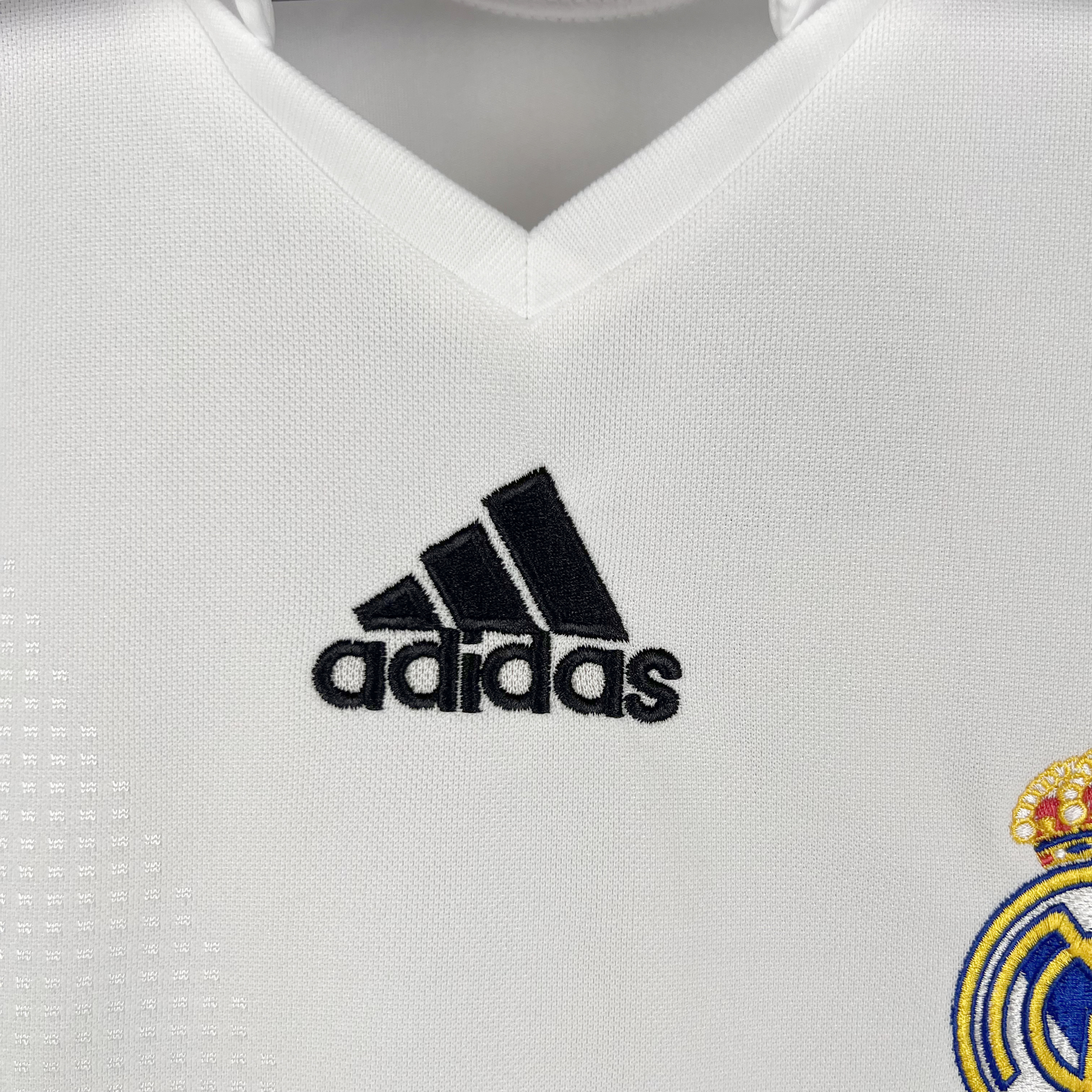Retro Real Madrid 08-09 Home Stadium Jersey - SOCCERDEALSHOP