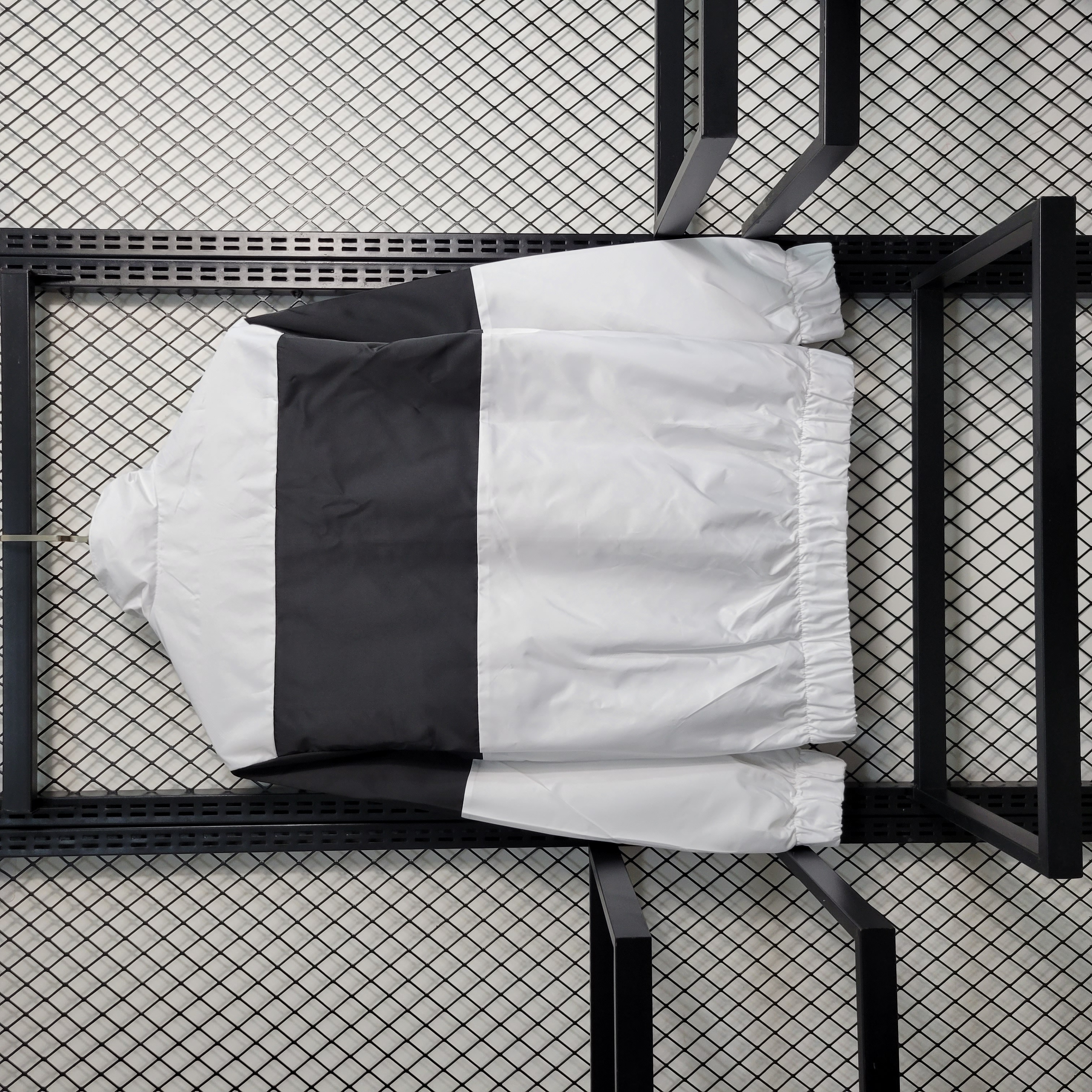 23-24 AC Milan White Windbreaker S-XXL - SOCCERDEALSHOP