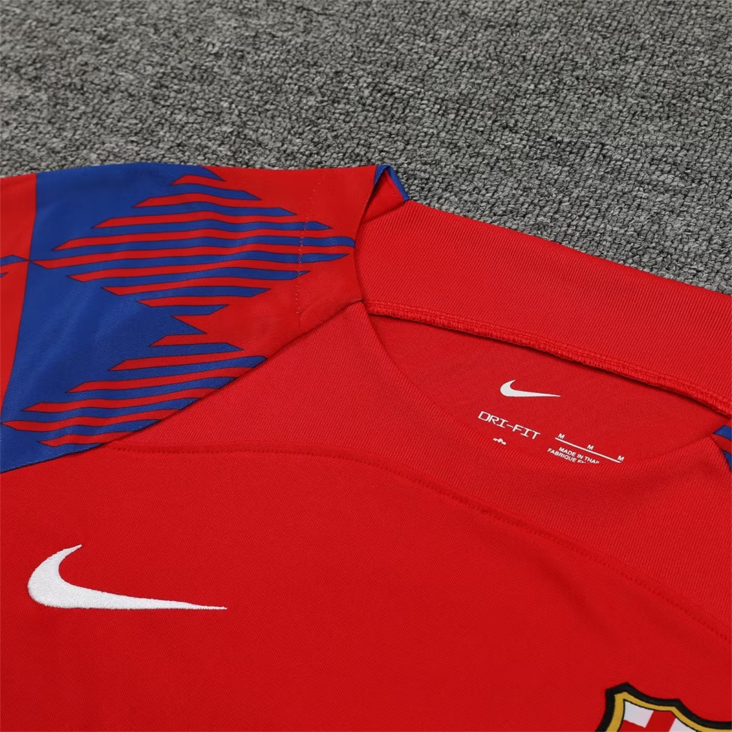 B.A.R.S.A 23-24 Red Player Training Vest Set - SOCCERDEALSHOP