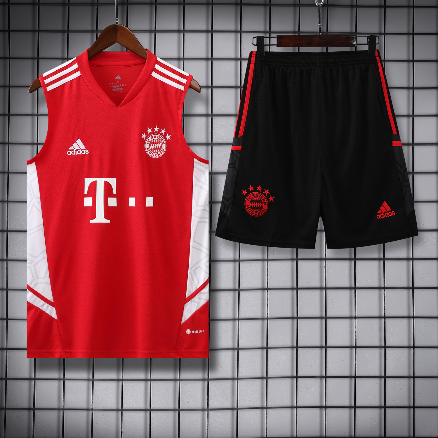 Bayern Munich 23-24 Red Training Vest Suit - SOCCERDEALSHOP