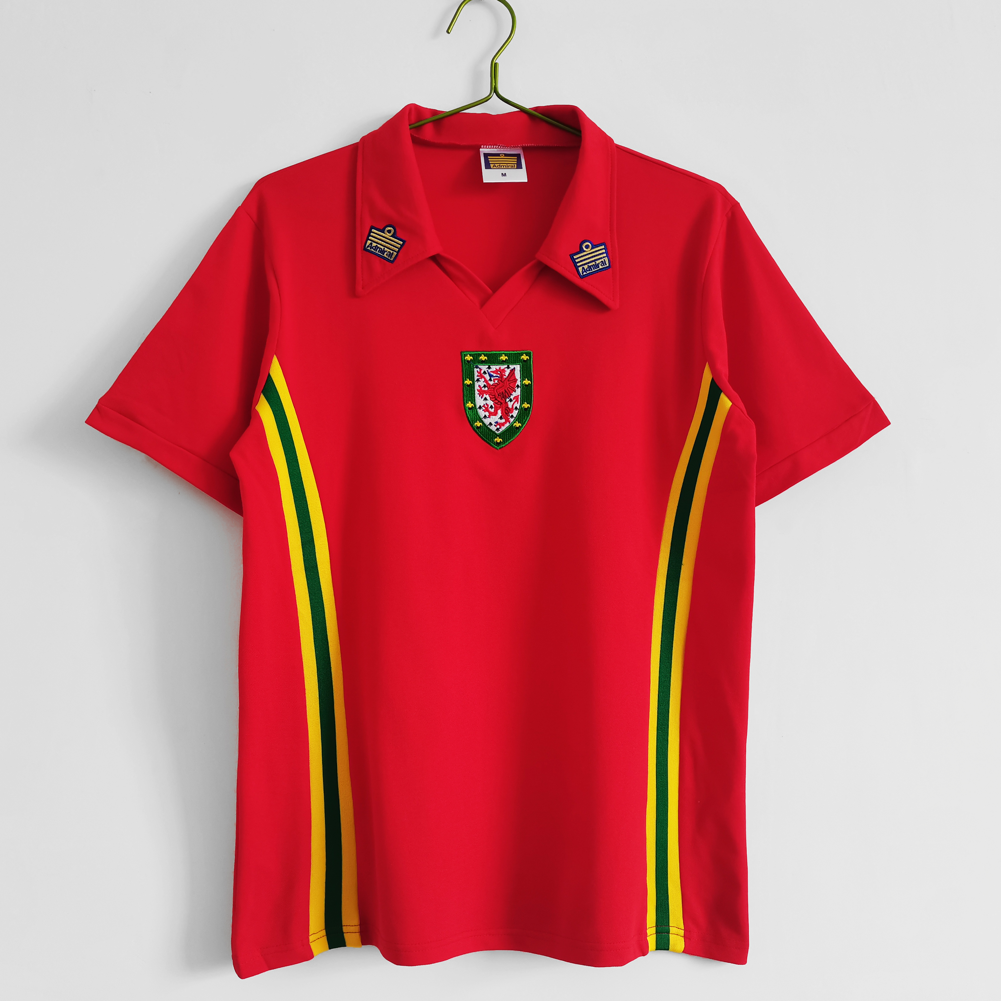 Retro Wales 1976 Home Stadium Jersey - SOCCERDEALSHOP