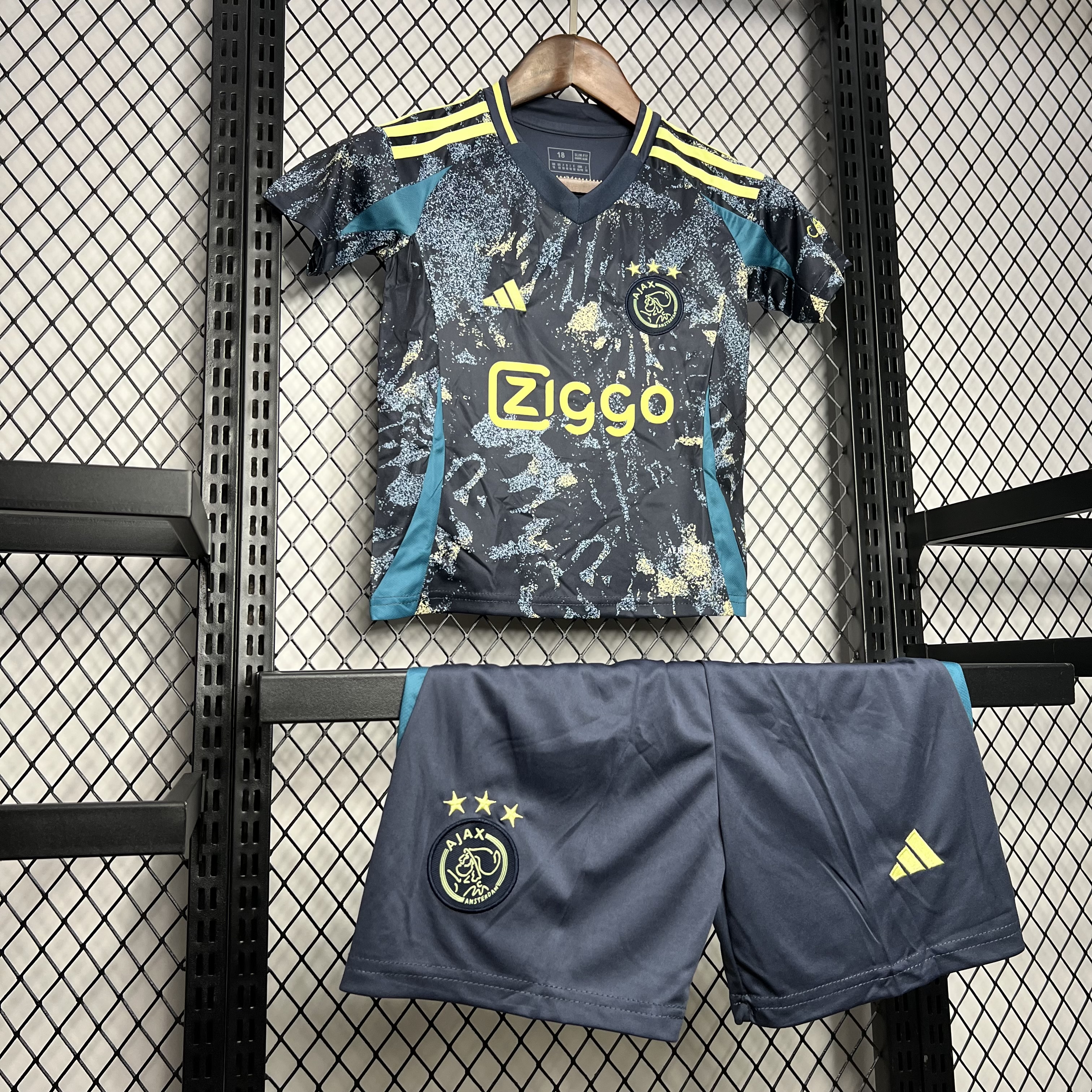 Ajax 24-25 Away Kids Kit - SOCCERDEALSHOP