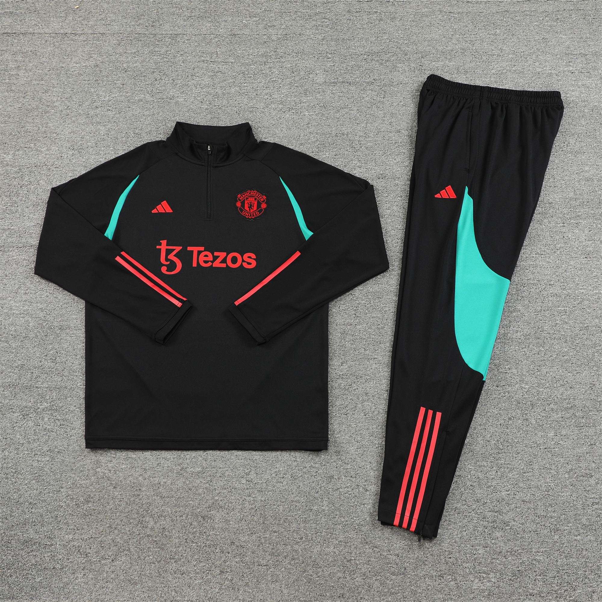 Manchester United 23-24 Long Sleeve Training Set Black - SOCCERDEALSHOP