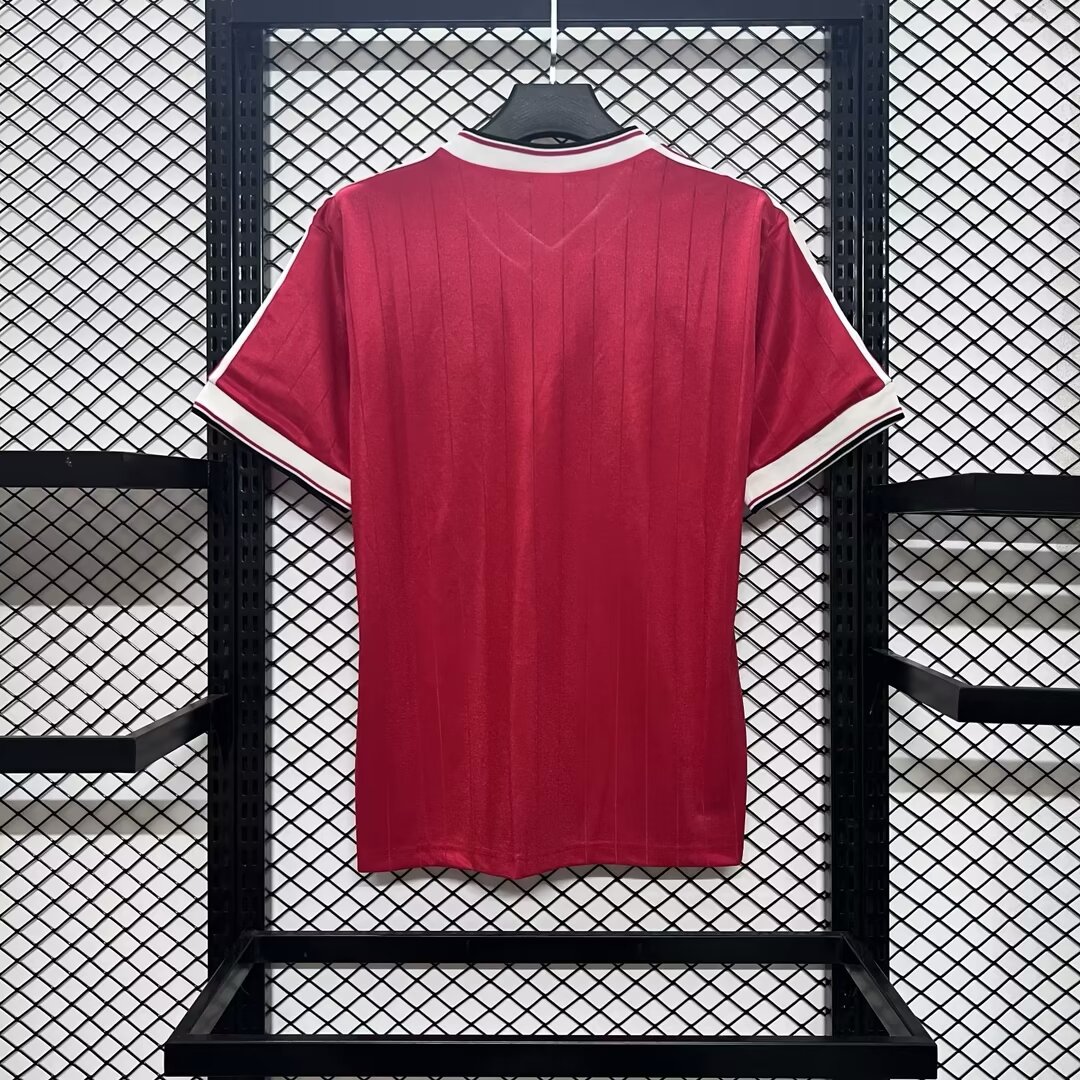 Manchester United Retro 82-83 Home Stadium Jersey - SOCCERDEALSHOP