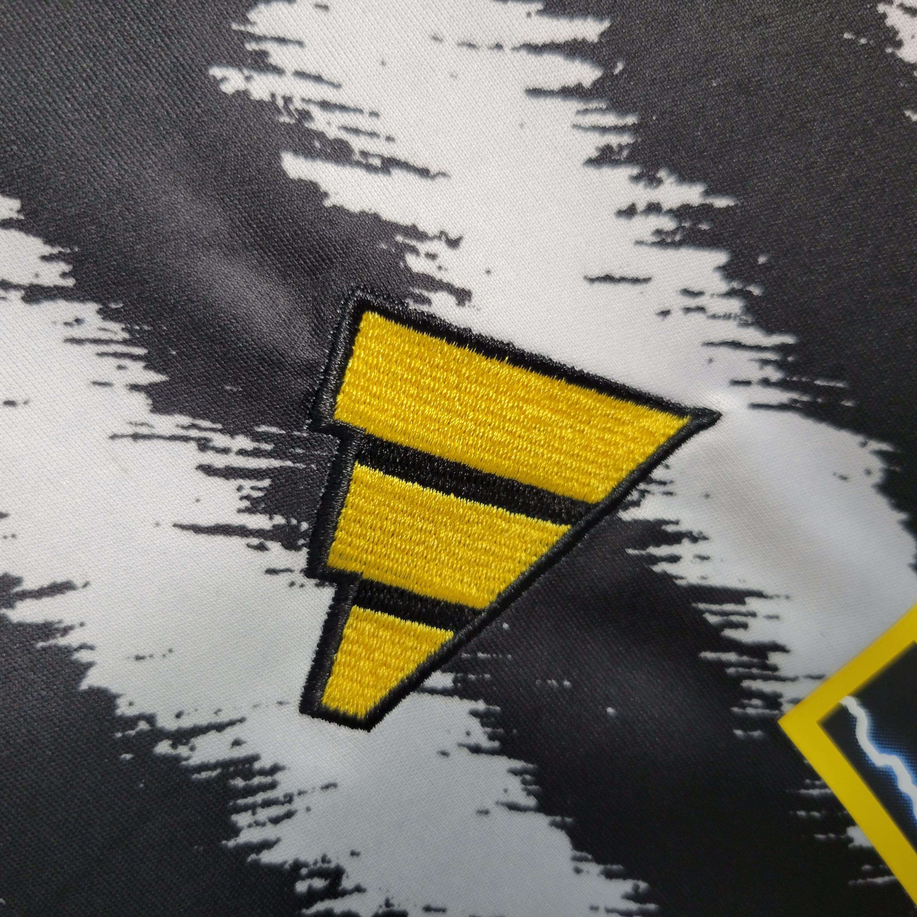 23-24 Juventus Home Long Sleeve Jersey - Fans Version - SOCCERDEALSHOP