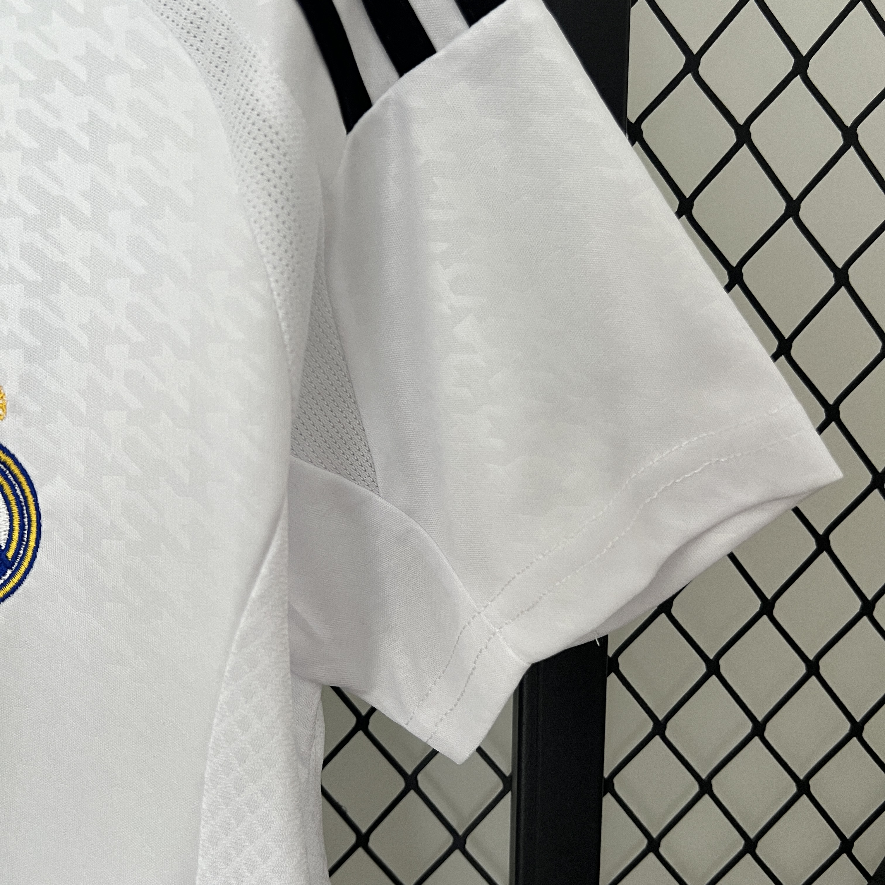 Women's Real Madrid 24-25 Home Stadium Jersey - SOCCERDEALSHOP