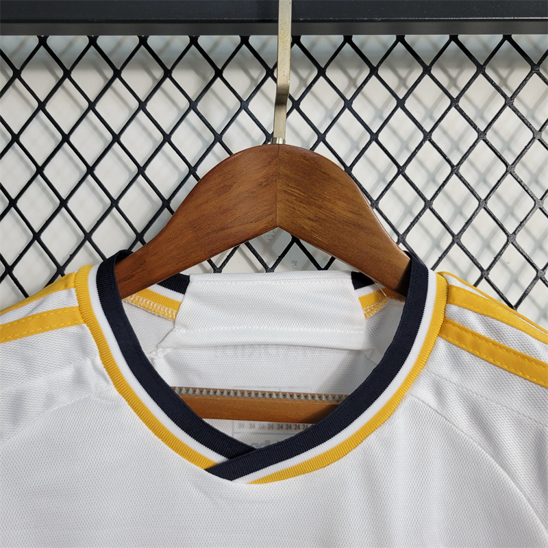 Real Madrid 23/24 Home Kids Kit - SOCCERDEALSHOP