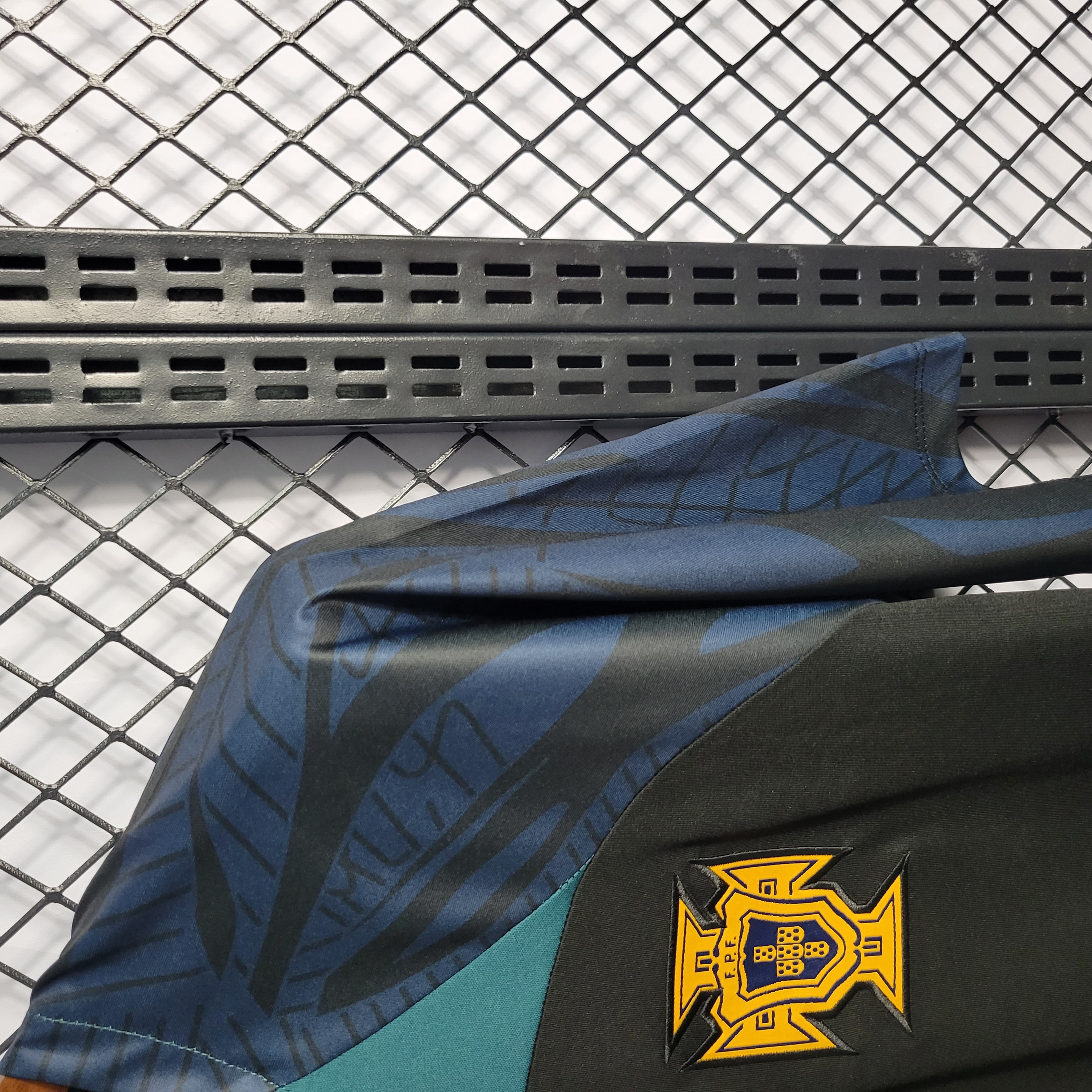 Portugal 22-23 Black Training Jersey - Fans Version - SOCCERDEALSHOP