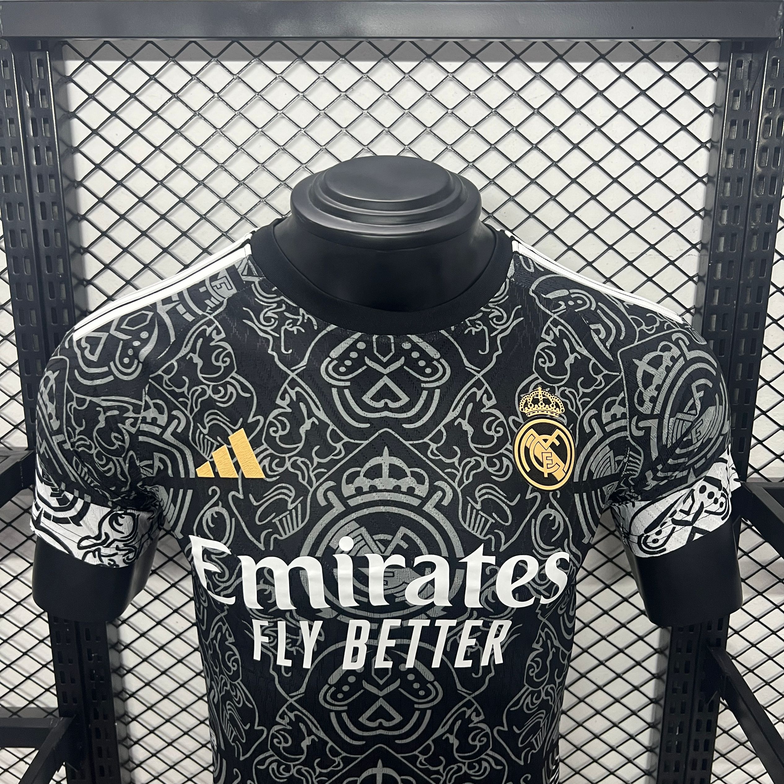 Real Madrid 24-25 Black Line Pattern Special Edtion Jersey - Player Version - SOCCERDEALSHOP