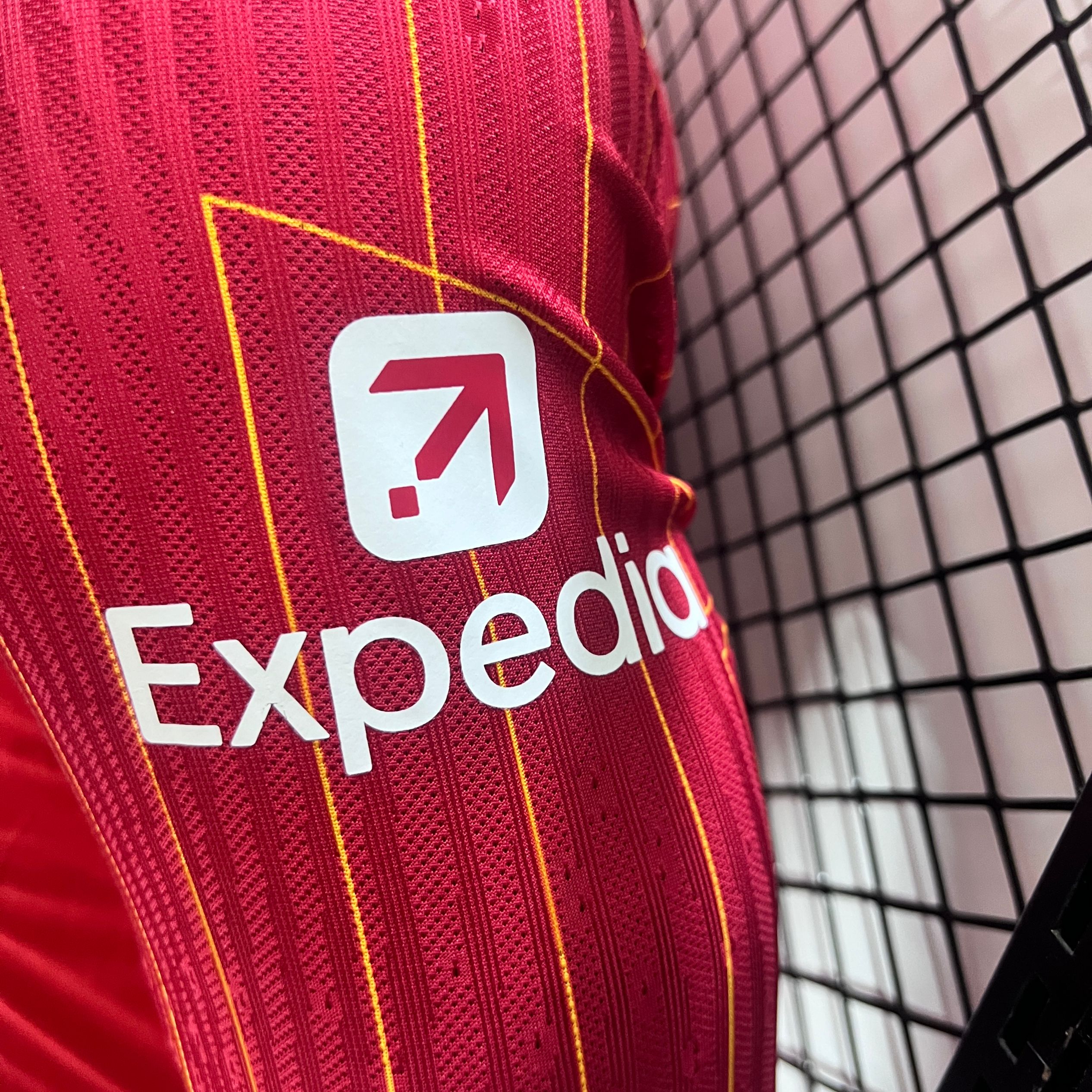 Liver.pool 24-25 Home Long Sleeve Jersey - Player Version - SOCCERDEALSHOP