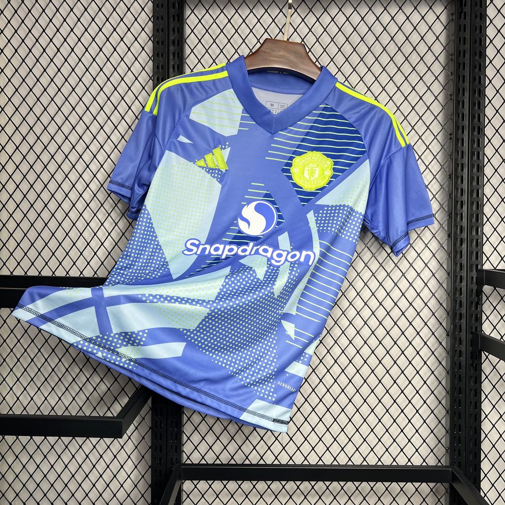 Manchester United 24-25 Blue Goalkeeper Jersey - Fans Version - SOCCERDEALSHOP