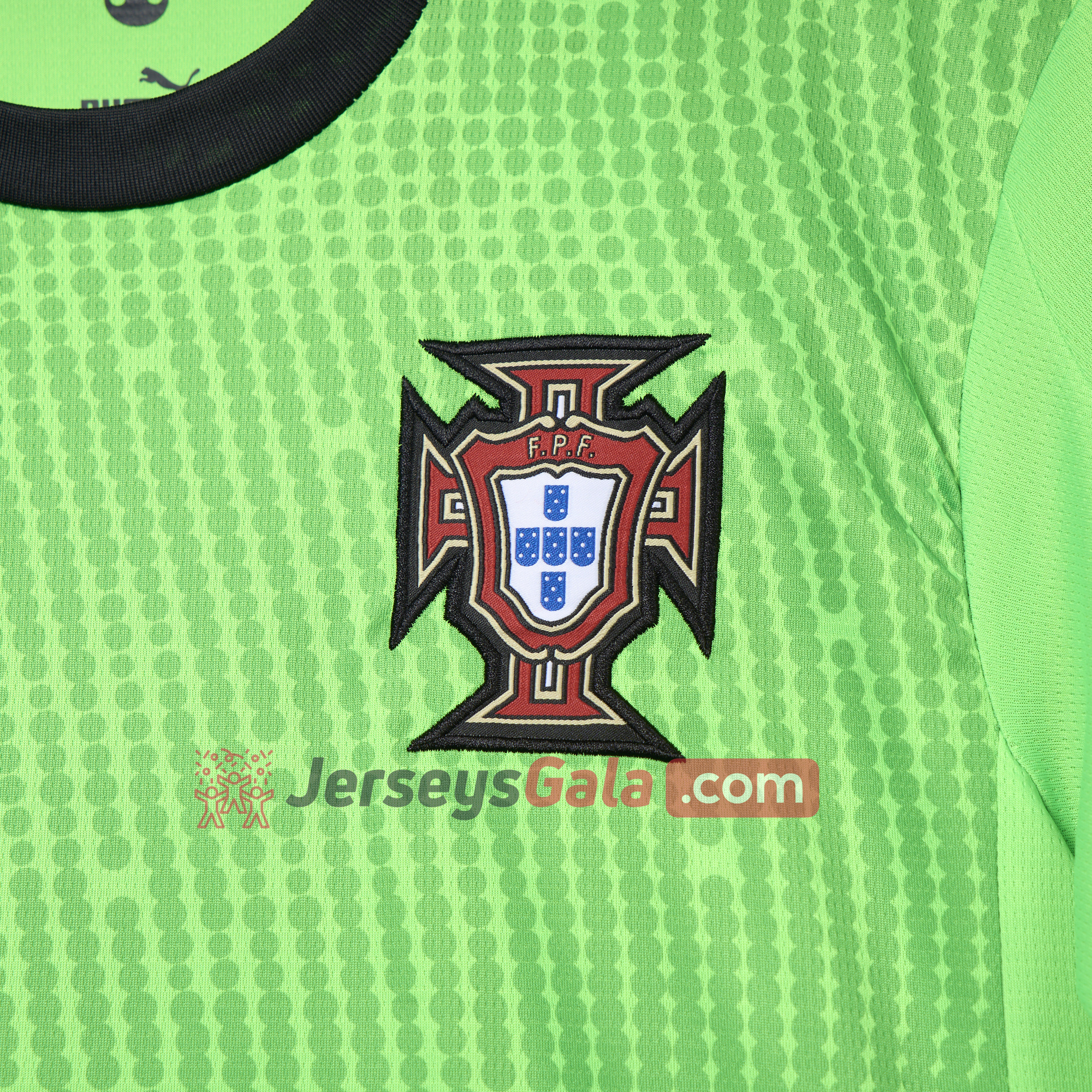Portugal 2025-26 Green Goalkeeper Jersey - Fans Version - SOCCERDEALSHOP