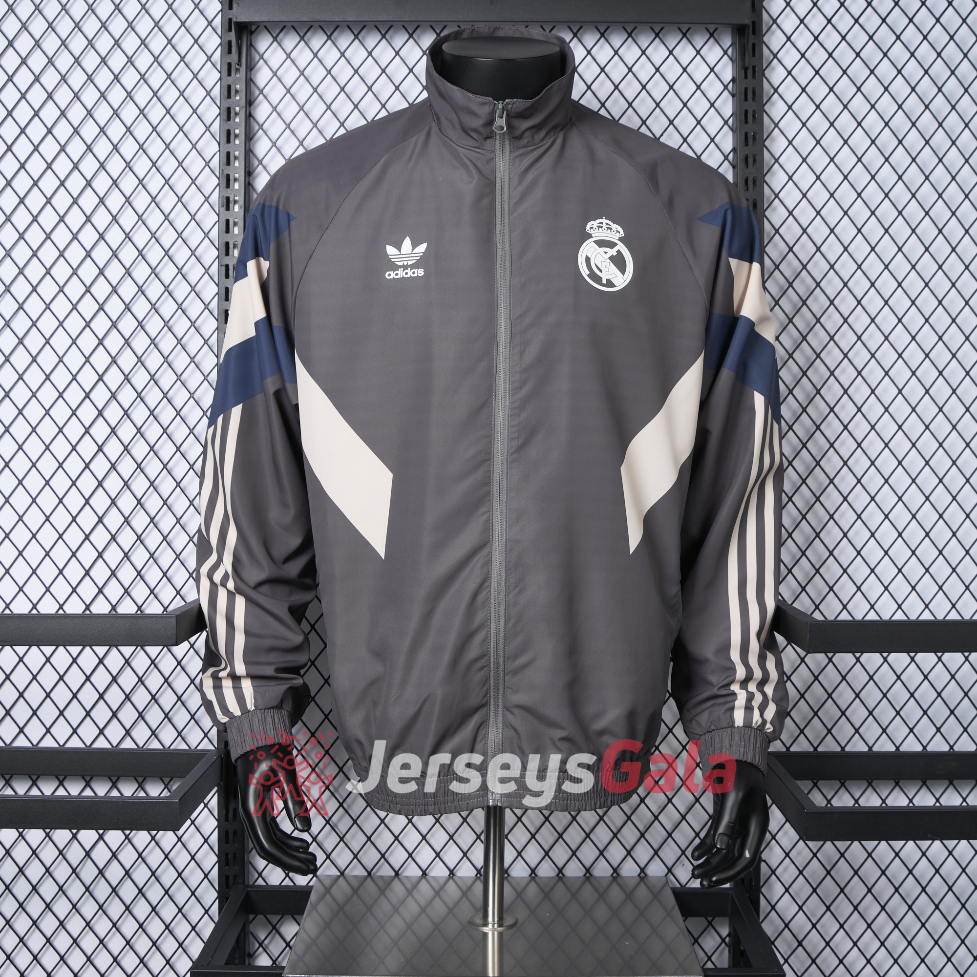Real Madrid 24-25 Throwback Windbreaker Jacket - Grey - SOCCERDEALSHOP