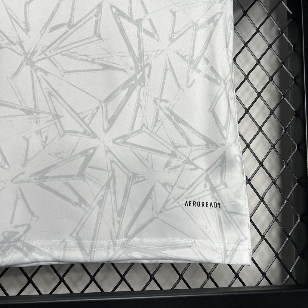 Real Madrid 24-25 Pre-Match Training Kids Kit - SOCCERDEALSHOP