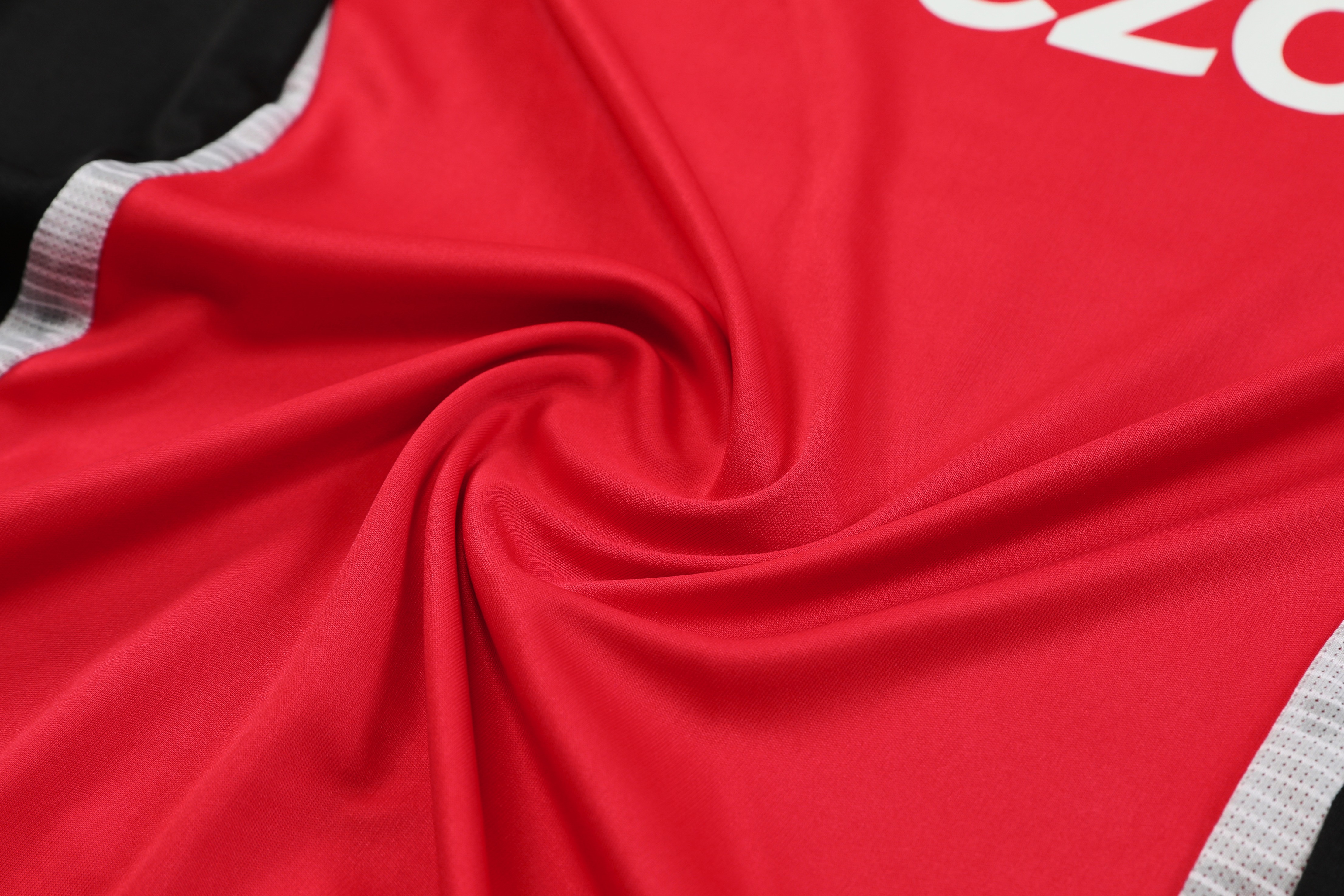 Manchester United 24-25 Short-Sleeve Training Set - Red Top and Black Shorts - SOCCERDEALSHOP