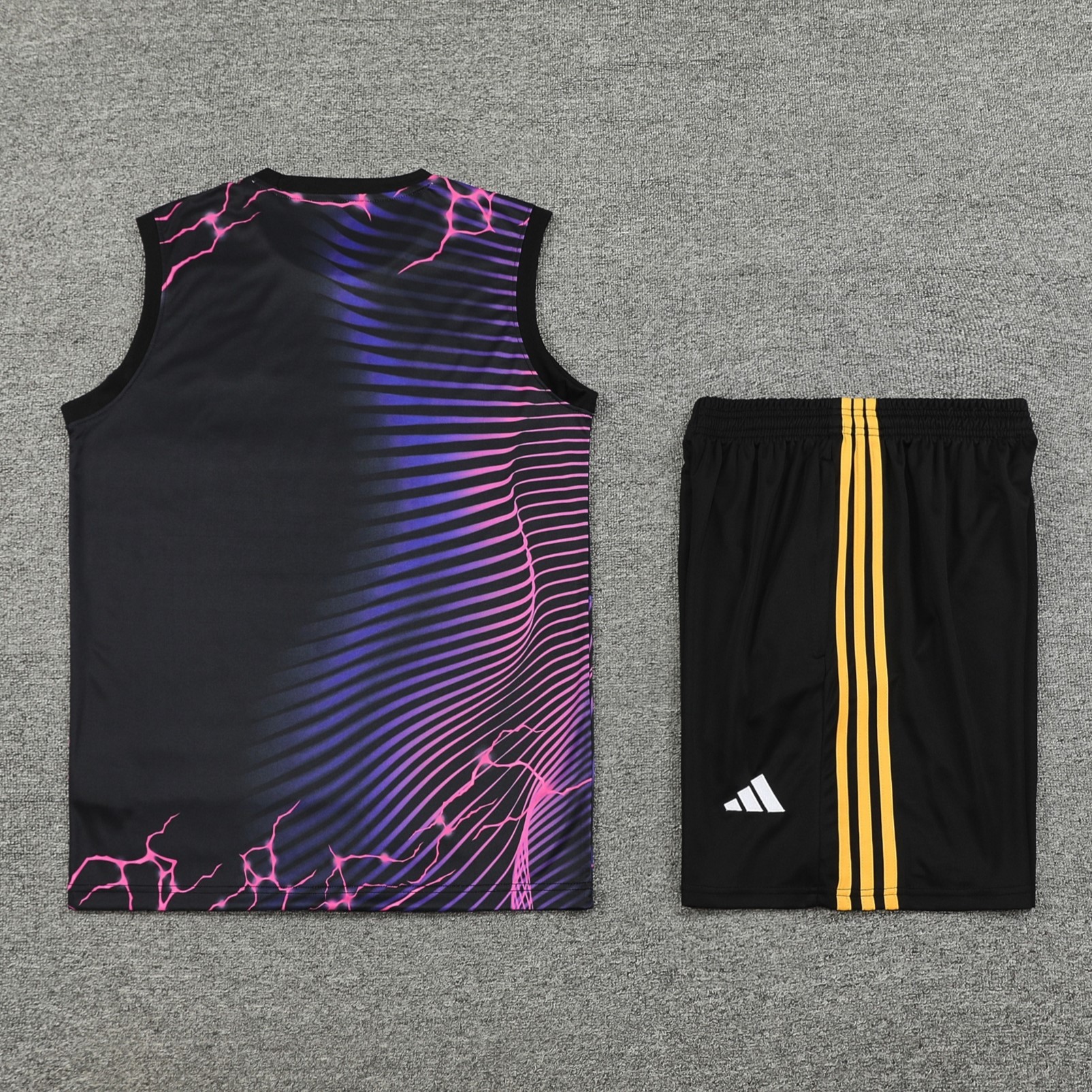 Real Madrid 24-25 Vest Training Set - Purple & Black Leopard - SOCCERDEALSHOP