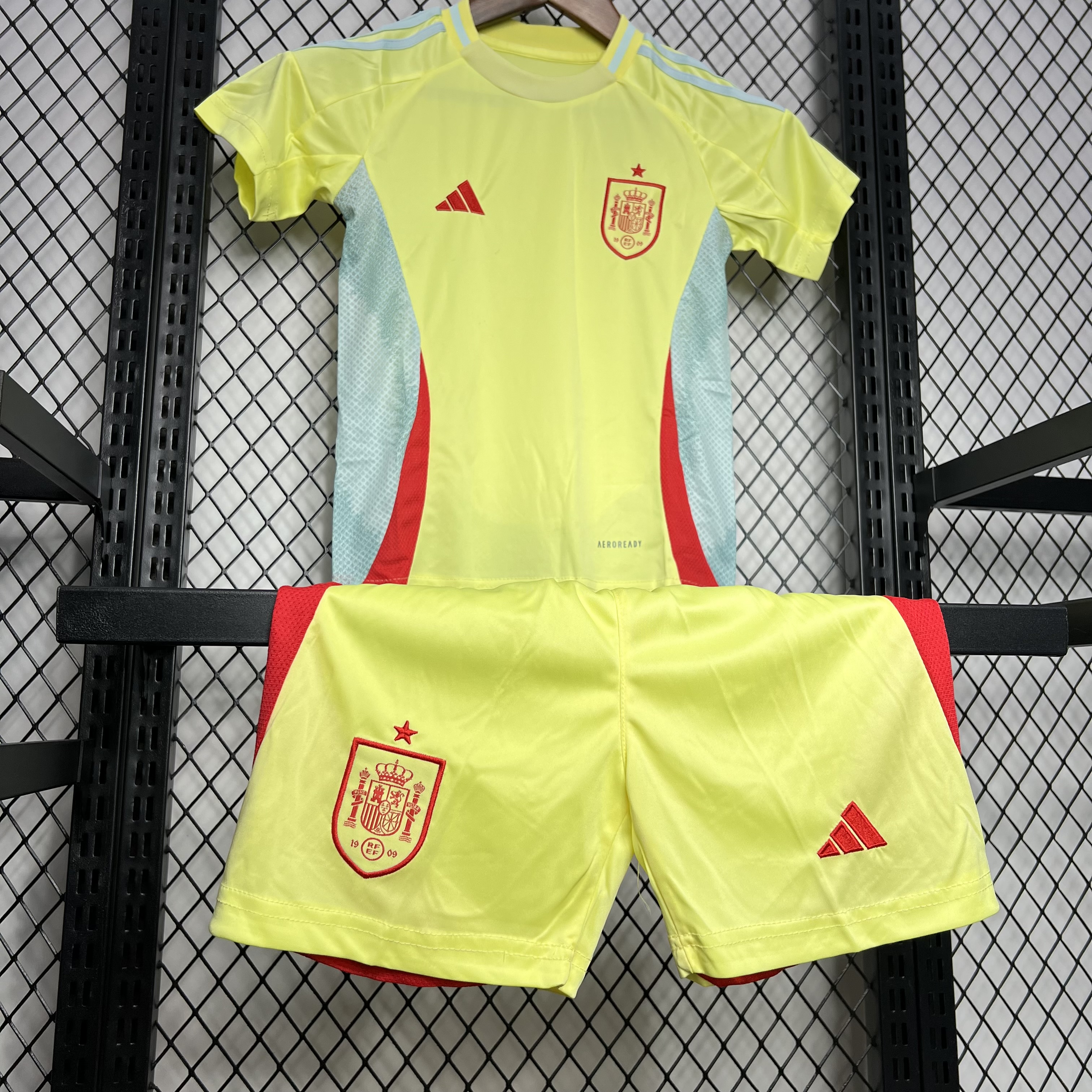 Spain 2024 Away Kids Kit - SOCCERDEALSHOP
