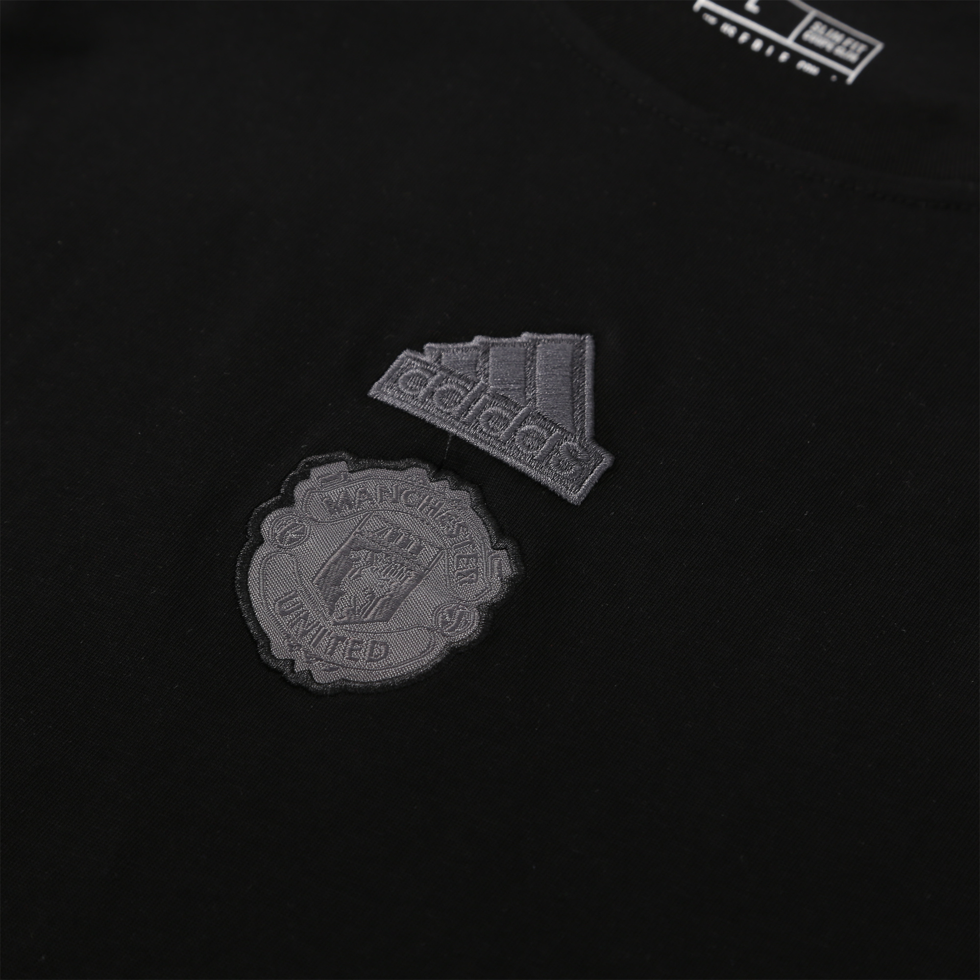 Manchester United 24-25 Short-Sleeve Training Set - Black Top & Shorts - SOCCERDEALSHOP