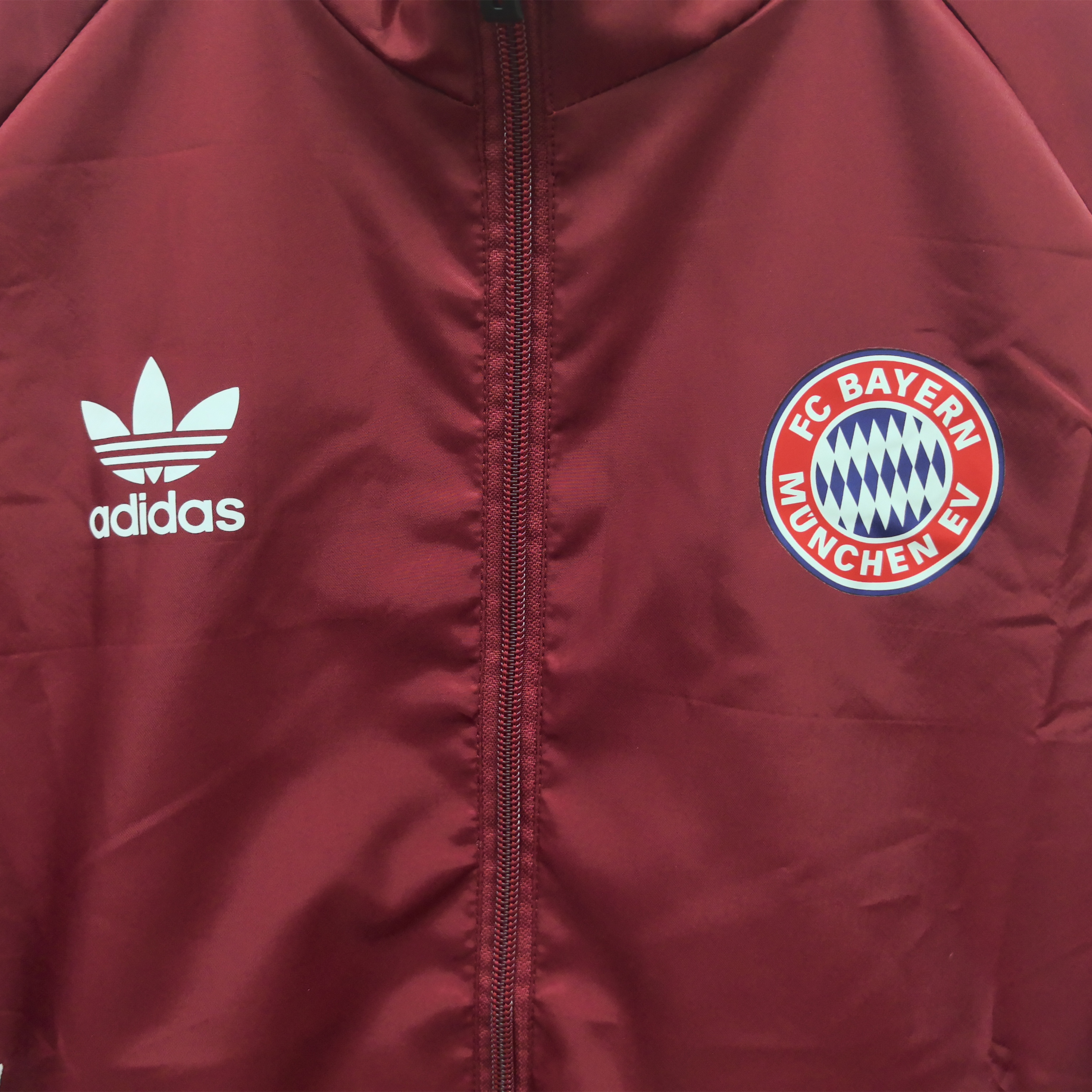 Bayern Munich 24-25 Throwback Windbreaker Jacket - Red - SOCCERDEALSHOP