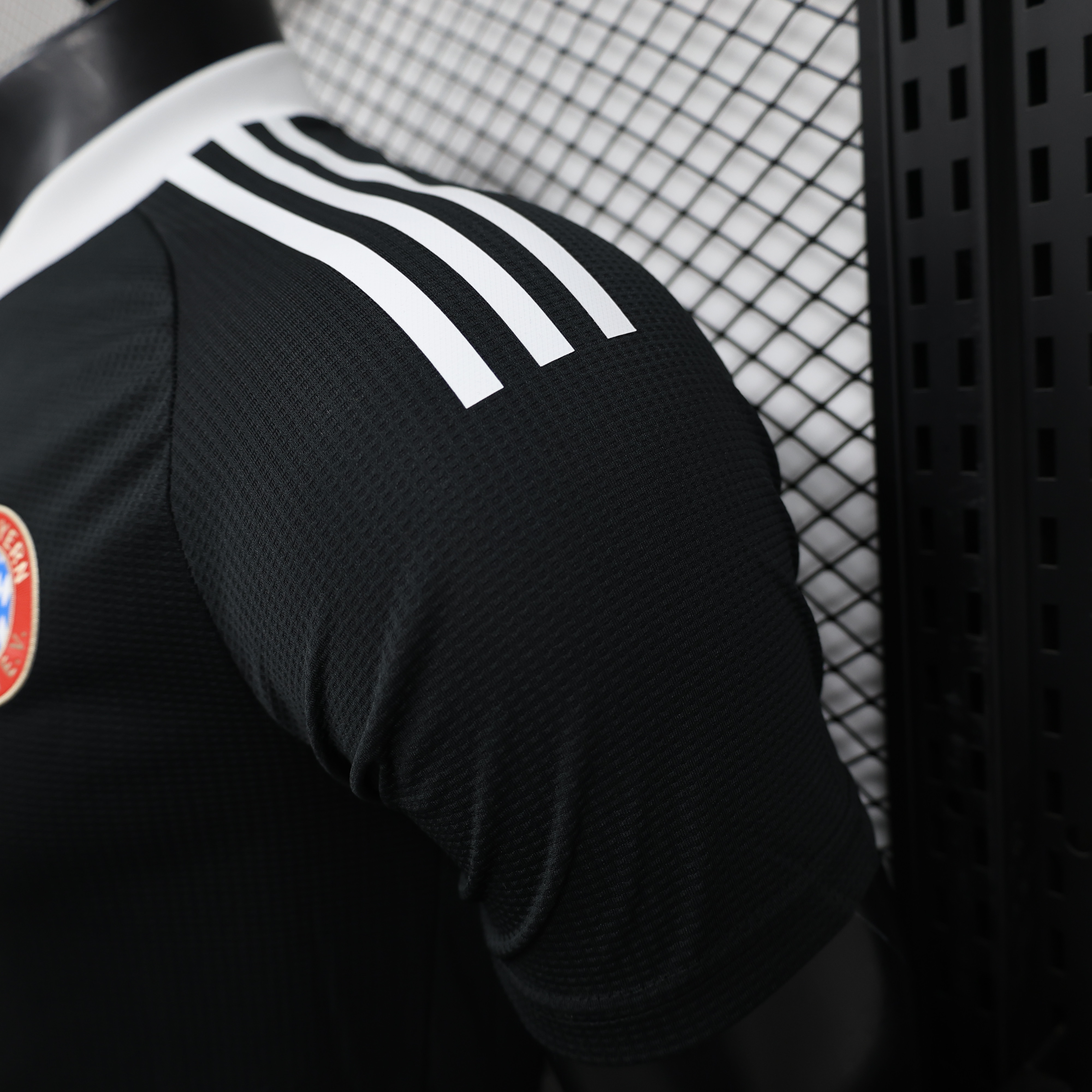 Bayern Munich 24-25 Third Goalkeeper Black Jersey - Player Version - SOCCERDEALSHOP