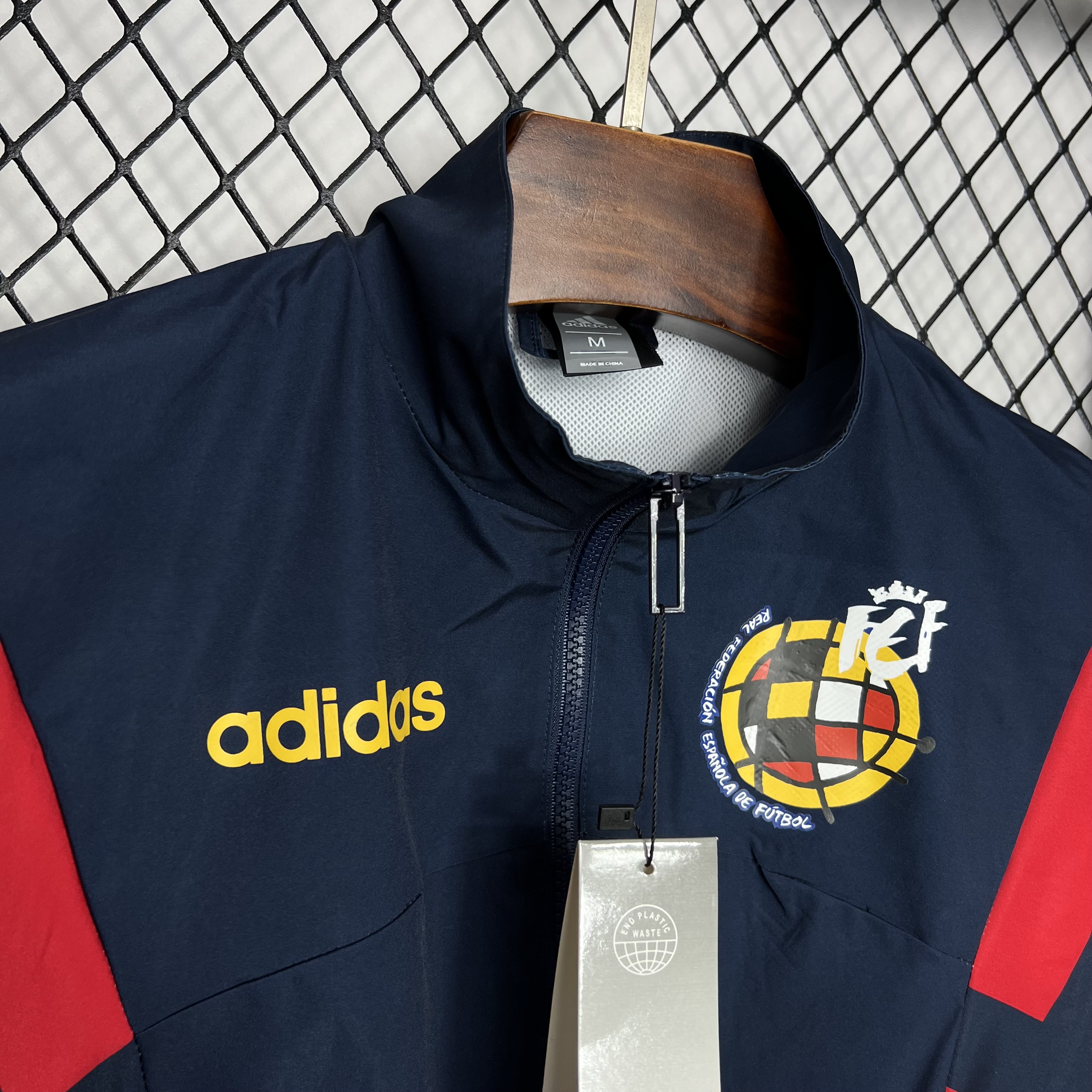 Spain 2024 Retro Style Player Windbreaker Jacket - Deep Blue - SOCCERDEALSHOP