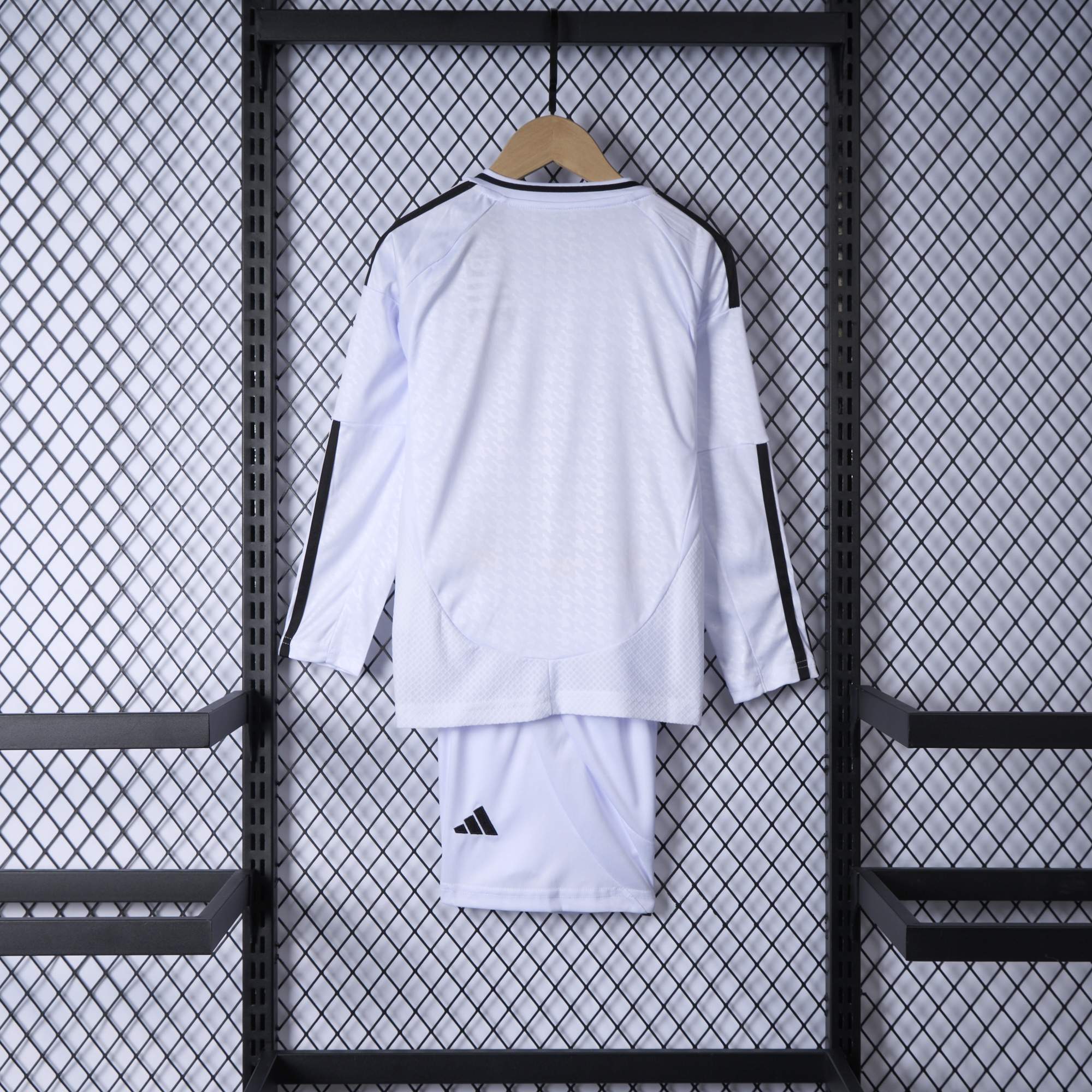 Real Madrid 24-25 Home Long Sleeve Kids Kit - SOCCERDEALSHOP