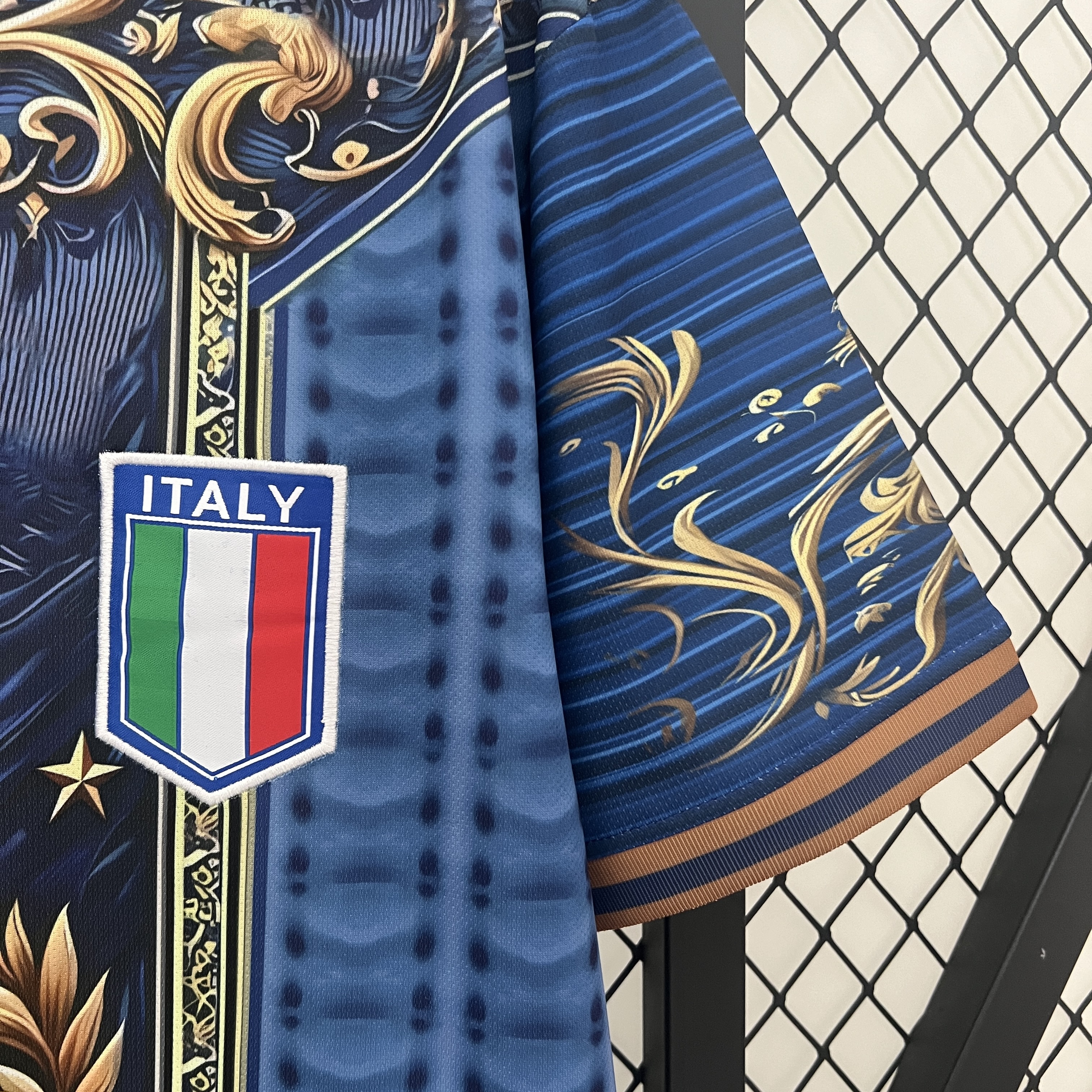 Italy 2024 Blue Mural Special Edition Jersey - Fans Version - SOCCERDEALSHOP