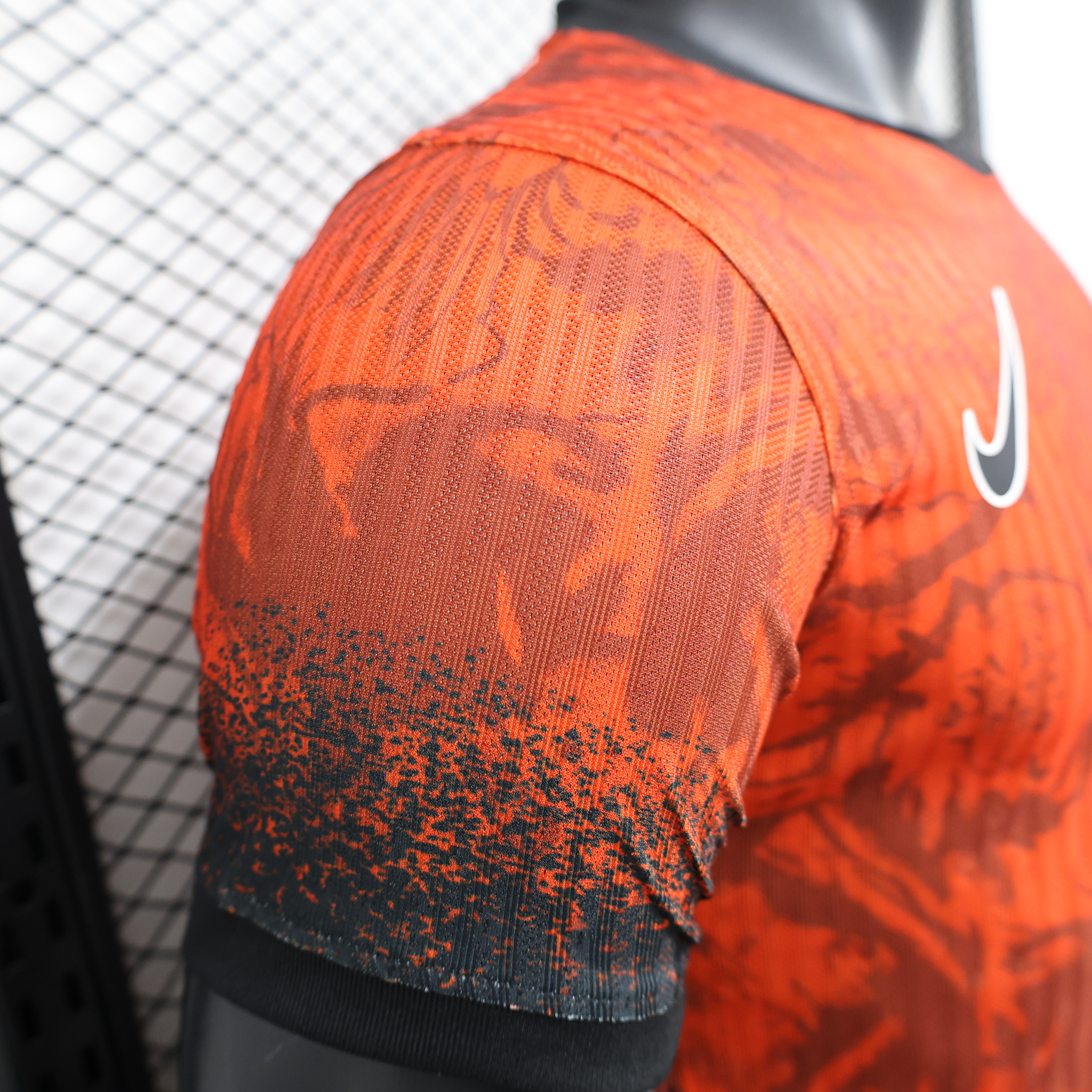 Liver.pool 24-25 Red and Black Liver Bird Jersey - Player Version - SOCCERDEALSHOP