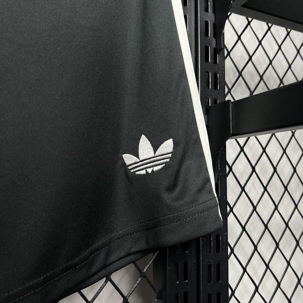 Manchester United 24-25 Third Shorts - Fans Version - SOCCERDEALSHOP