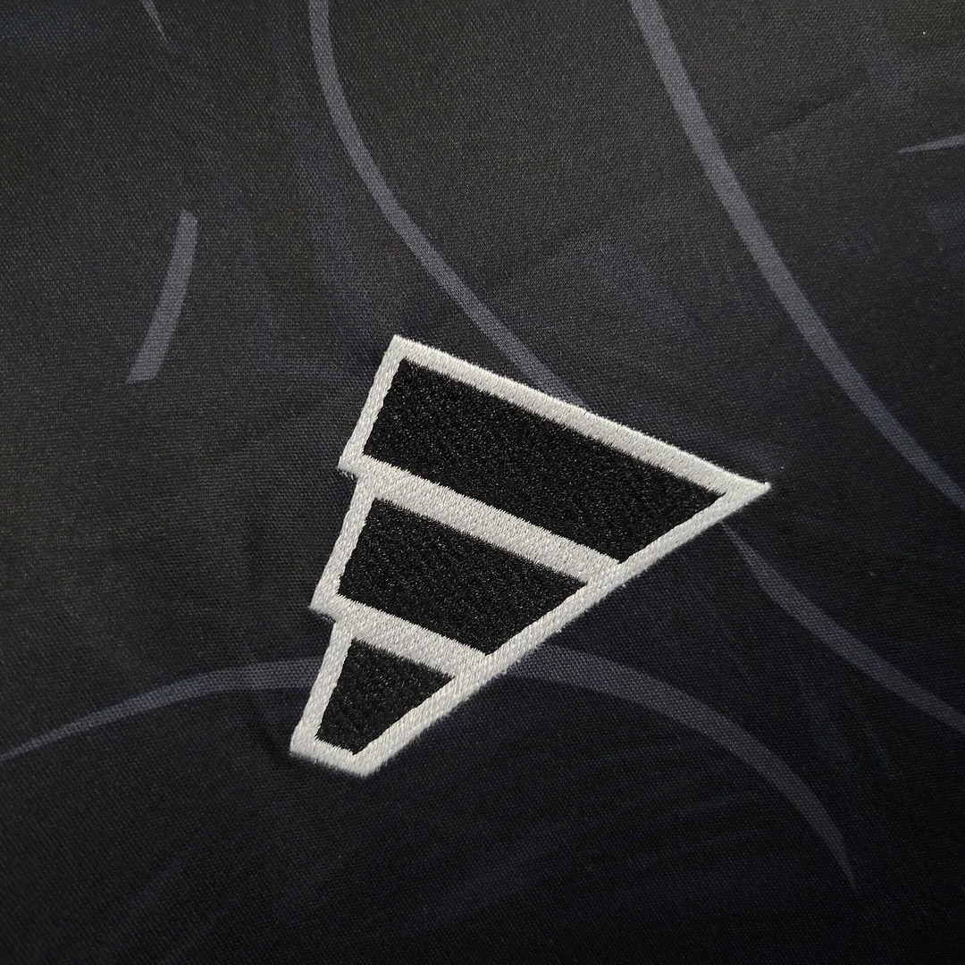 Newcastle United 24-25 Black Pre-Match Training Jersey - Fans Version - SOCCERDEALSHOP