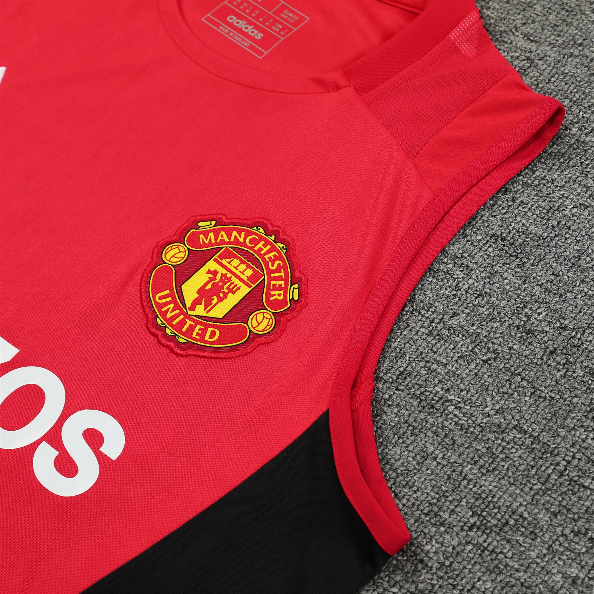 Manchester United 24-25 Vest Training Set - Red - SOCCERDEALSHOP