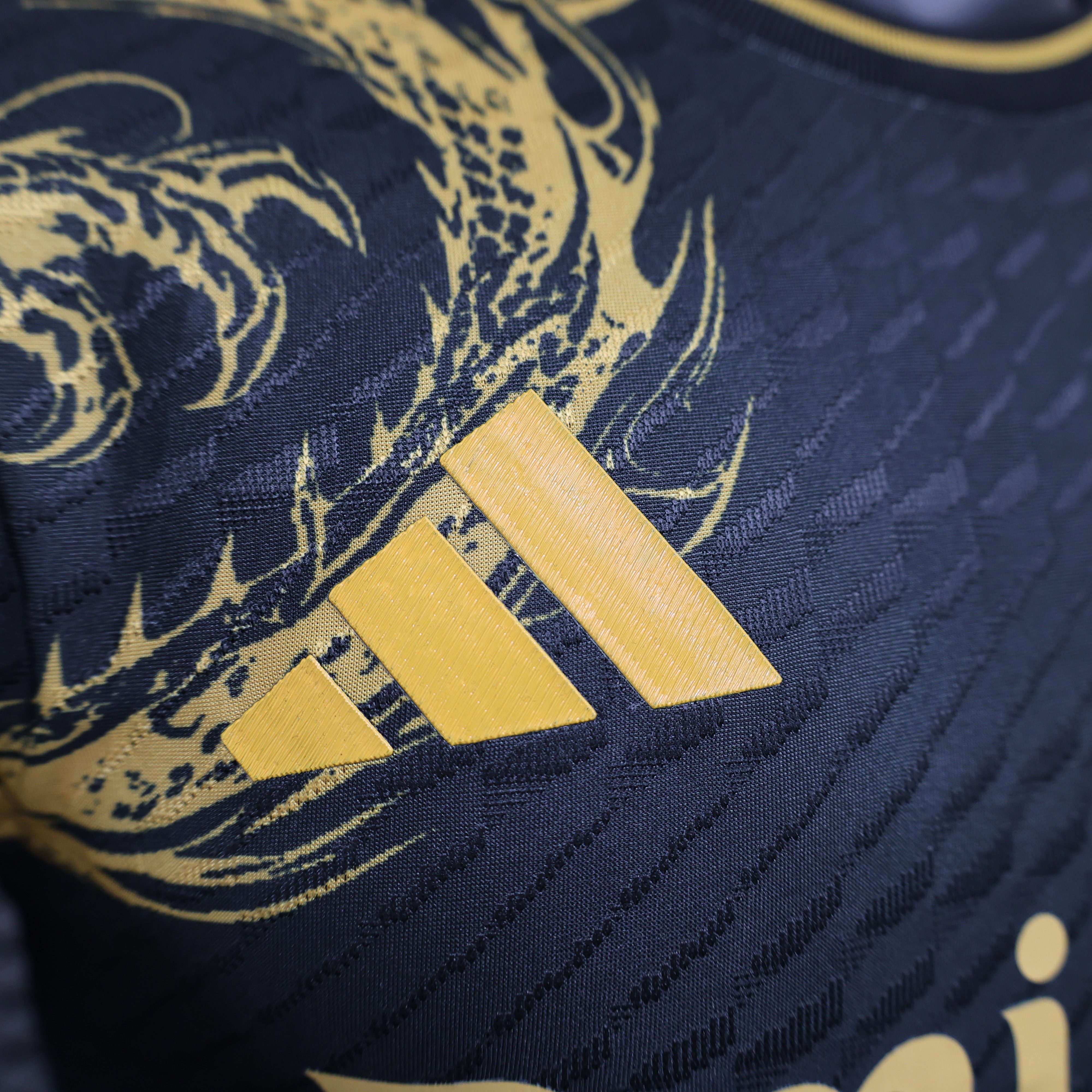 Real Madrid 24-25 Gold Dragon Special Edition Black Jersey - Player Version - SOCCERDEALSHOP