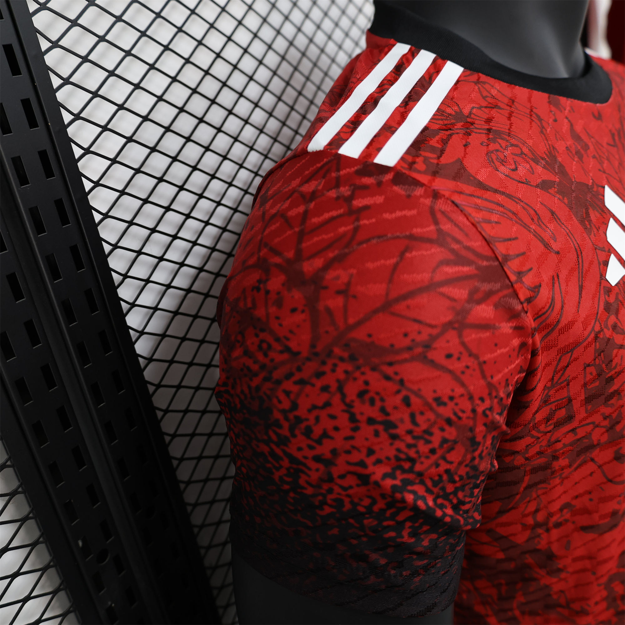 Liver.pool 24-25 Red Black Liver Bird Jersey - Player Version - SOCCERDEALSHOP