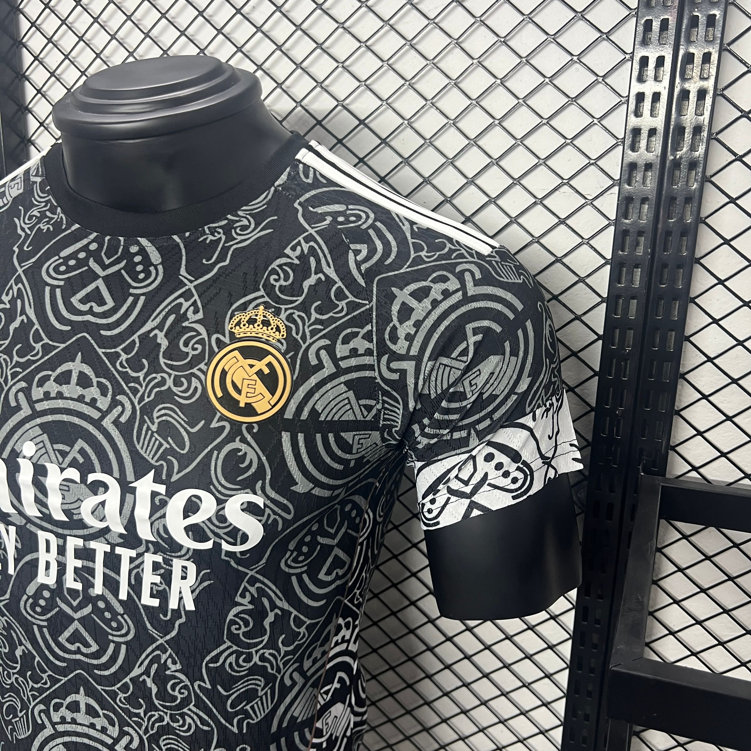 Real Madrid 24-25 Black Line Pattern Special Edtion Jersey - Player Version - SOCCERDEALSHOP