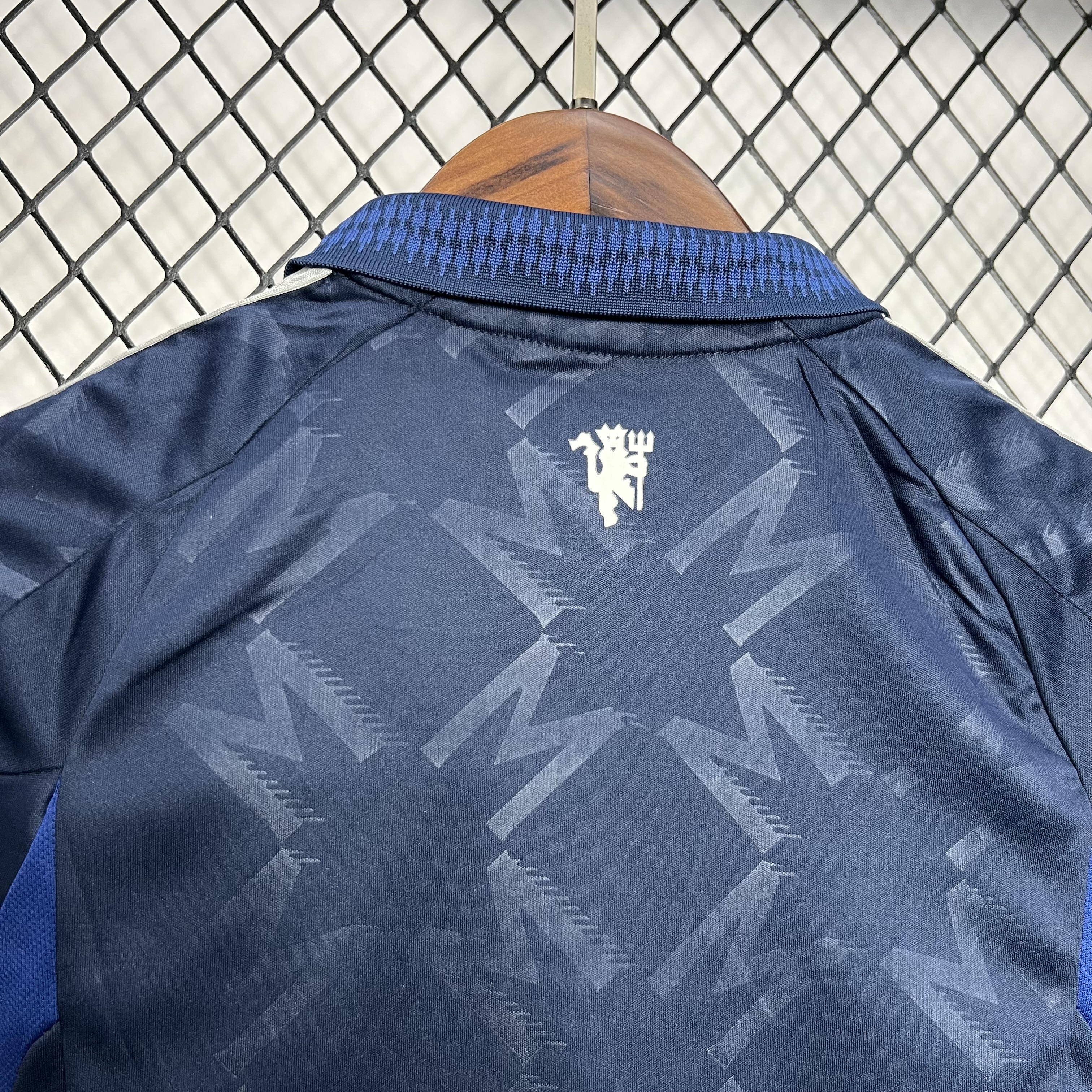 Manchester United 24-25 Away Kids Kit - SOCCERDEALSHOP