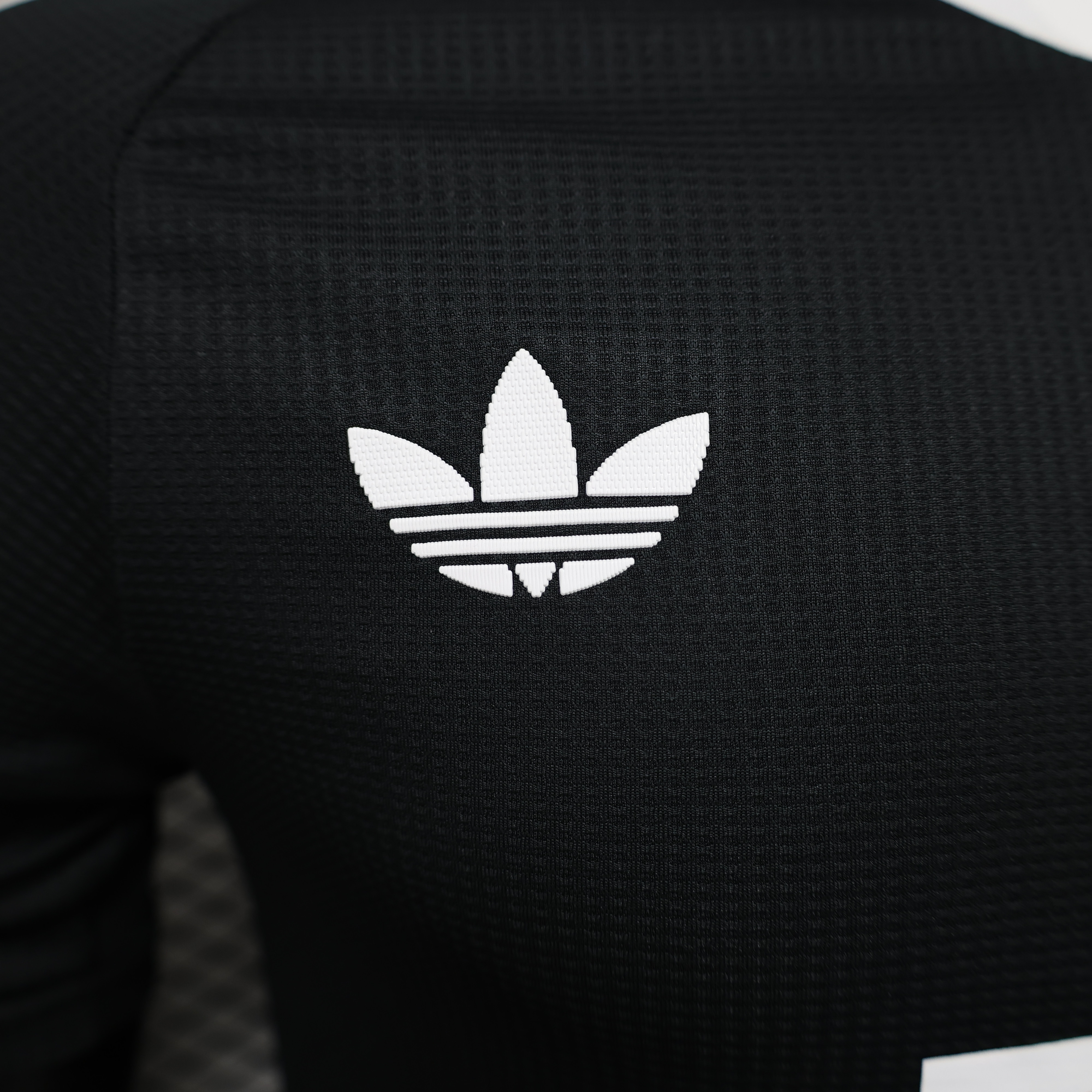 Bayern Munich 24-25 Third Goalkeeper Black Jersey - Player Version - SOCCERDEALSHOP