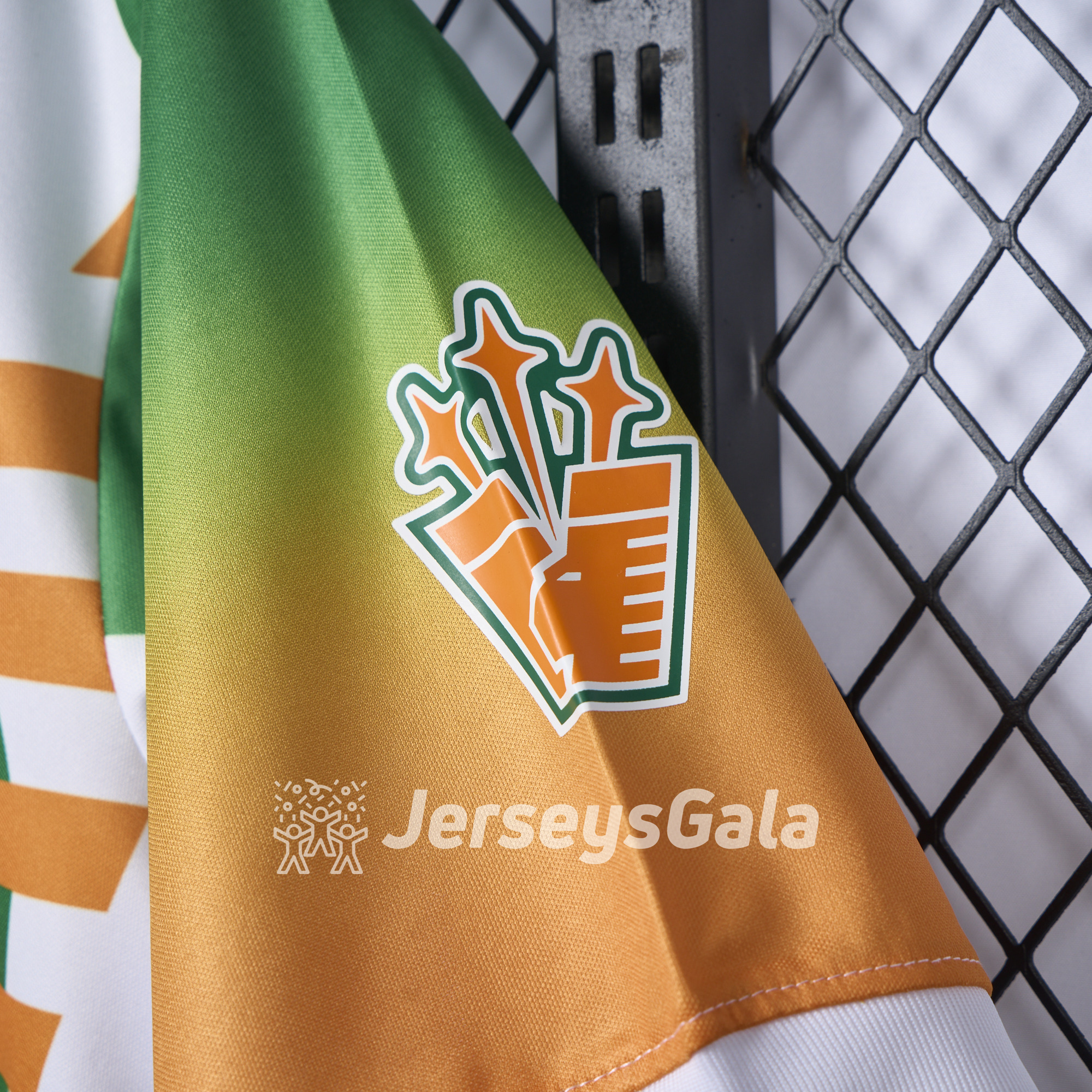 Venezia FC 24-25 Orange and Green Pre-Match Jersey - Fans Version - SOCCERDEALSHOP