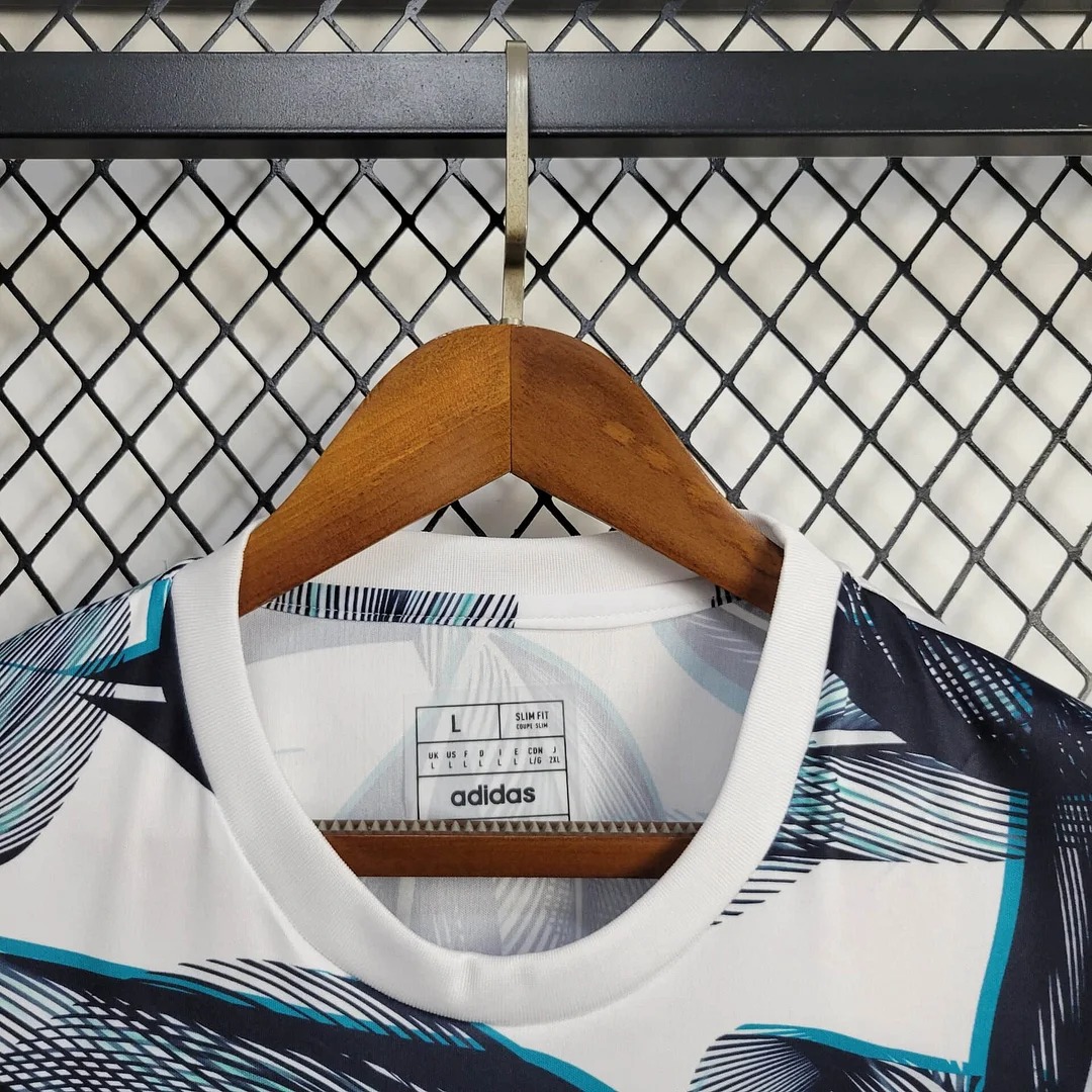 Newcastle United 24-25 Pre-Match Training Jersey - Fans Version - SOCCERDEALSHOP