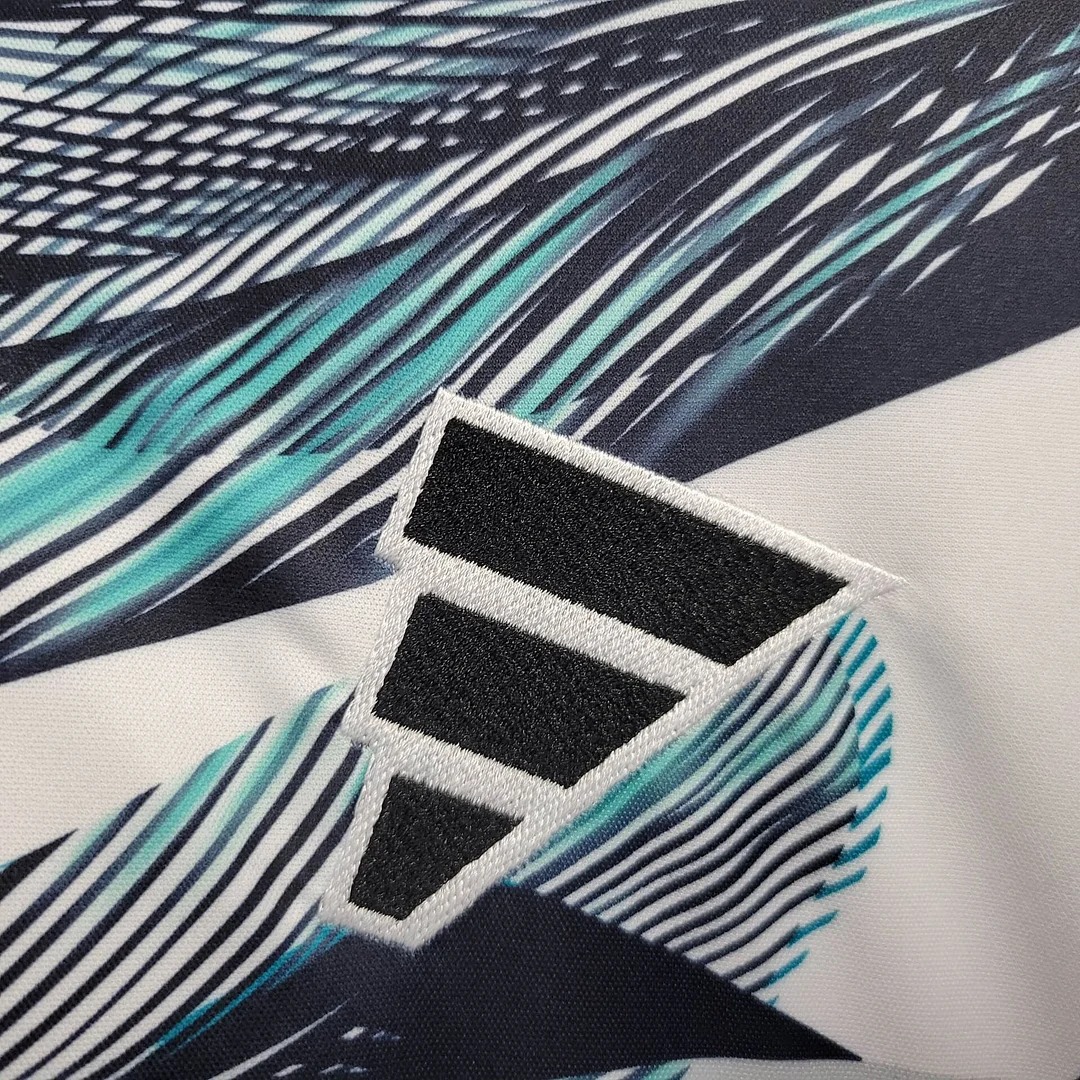 Newcastle United 24-25 Pre-Match Training Jersey - Fans Version - SOCCERDEALSHOP