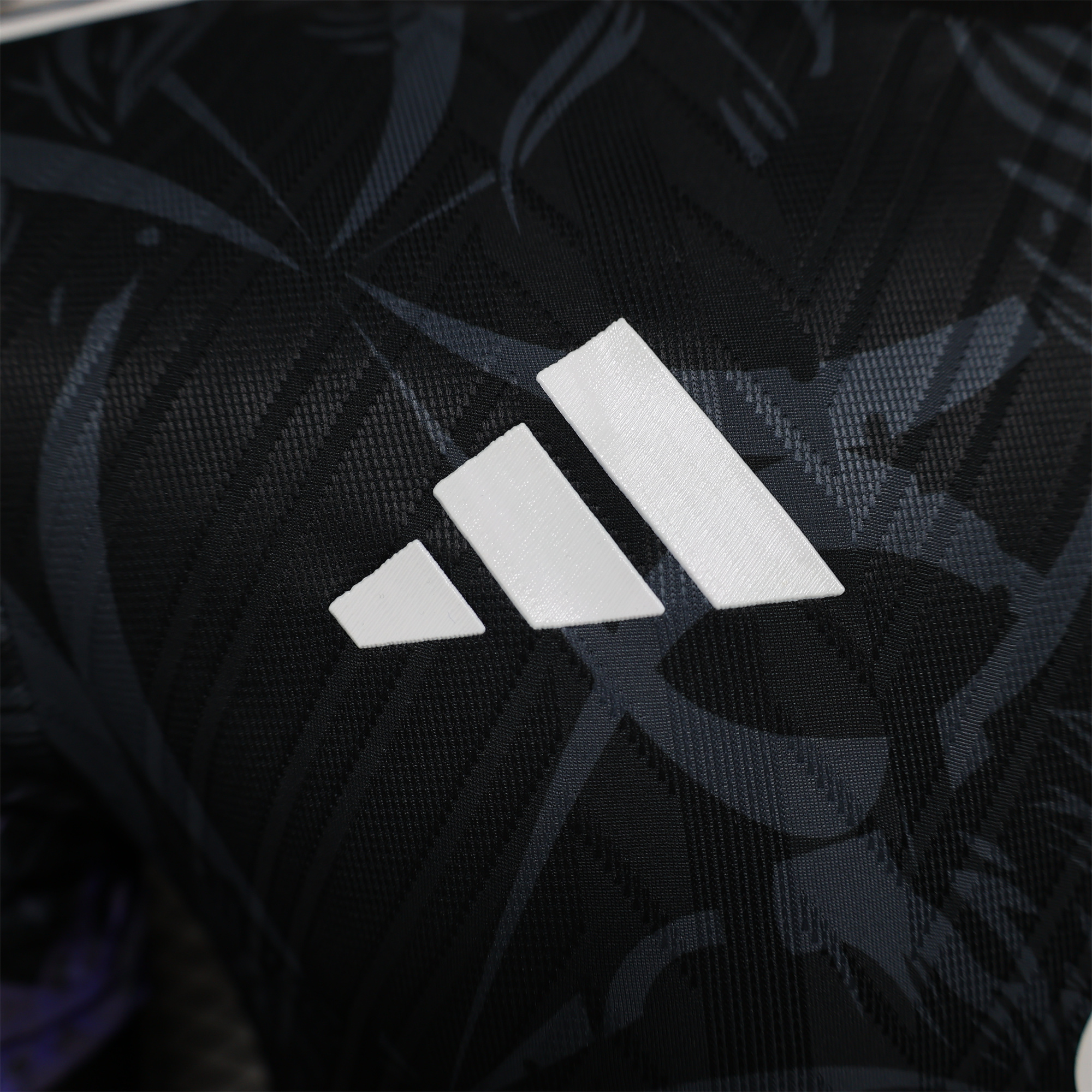 Manchester United 24-25 Balck and Purple Lion Special Edition Jersey - Player Version - SOCCERDEALSHOP